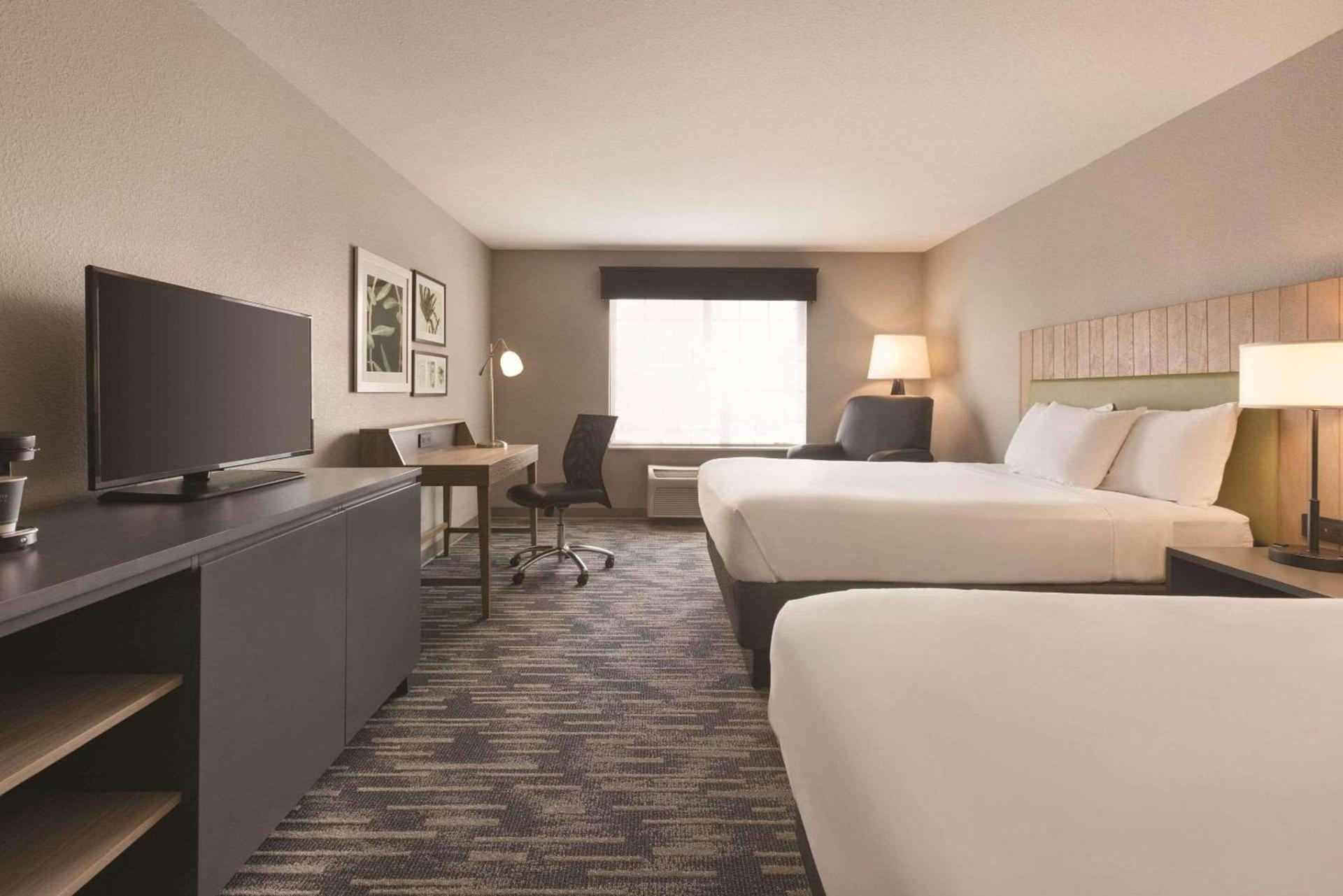 Country Inn & Suites by Radisson, Green Bay North photo 6