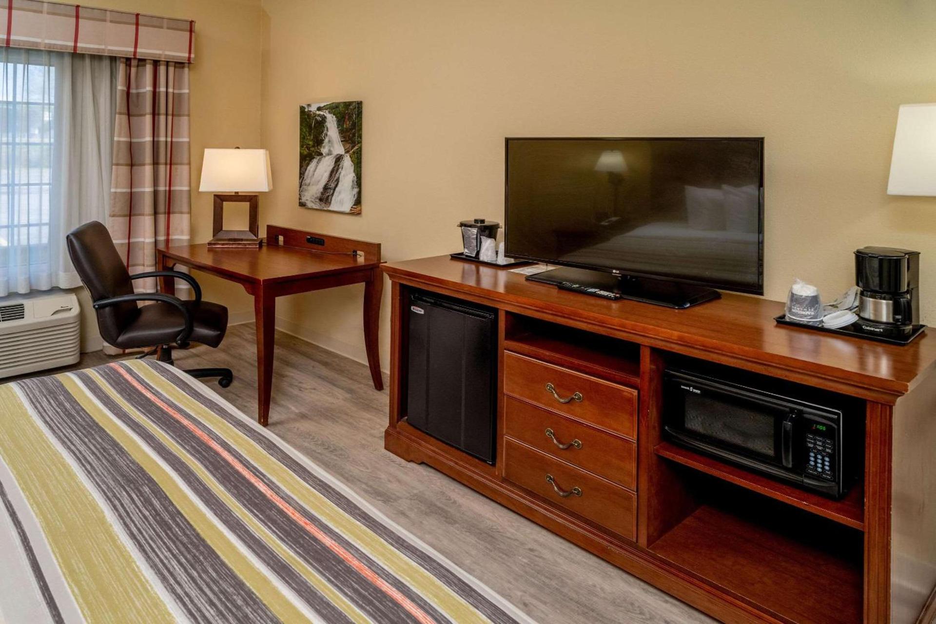 Country Inn & Suites By Radisson, Charleston South, WV photo 6