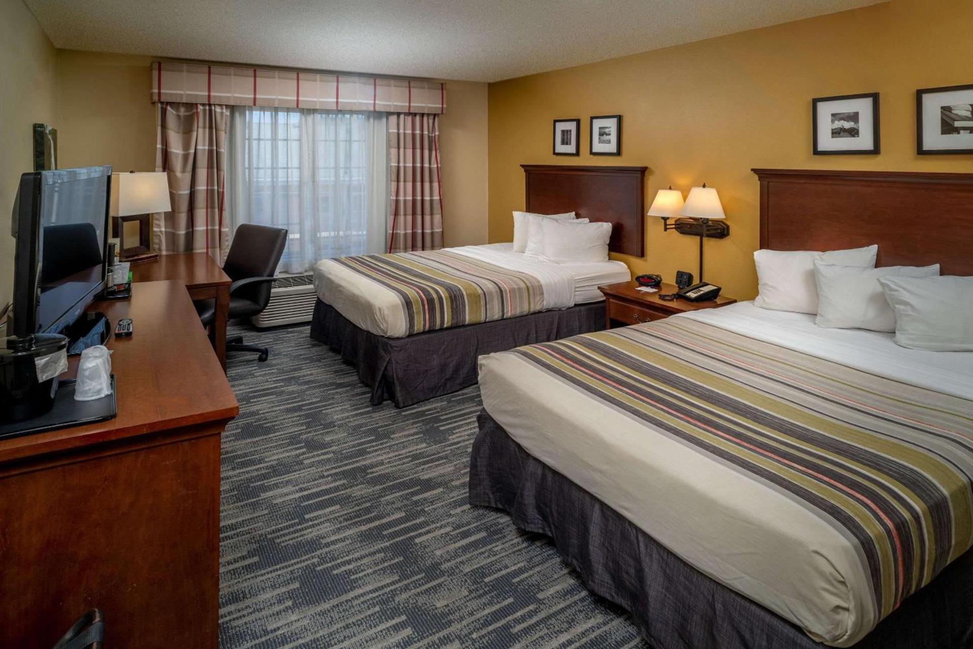 Country Inn & Suites By Radisson, Charleston South, WV photo 9