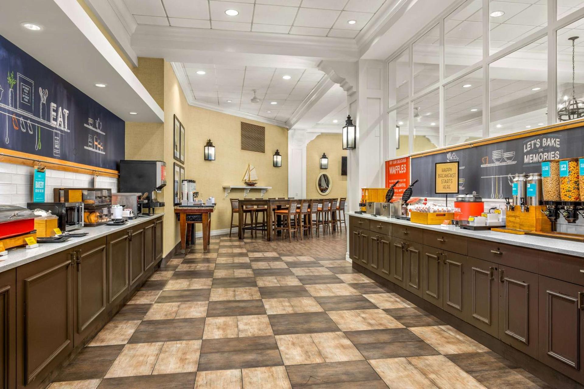 Hampton Inn Boston-Natick photo 11