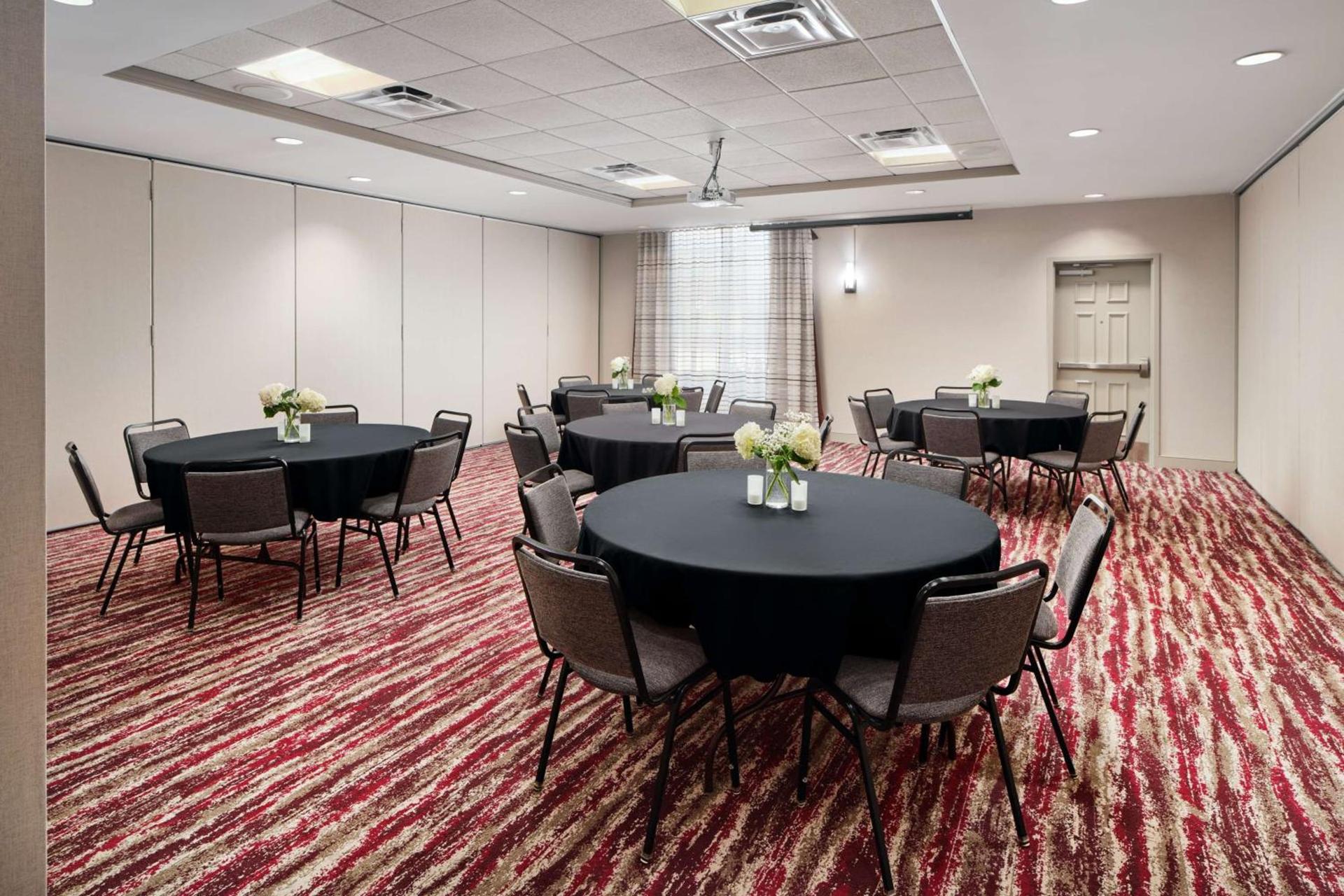 Hilton Garden Inn Schaumburg photo 31