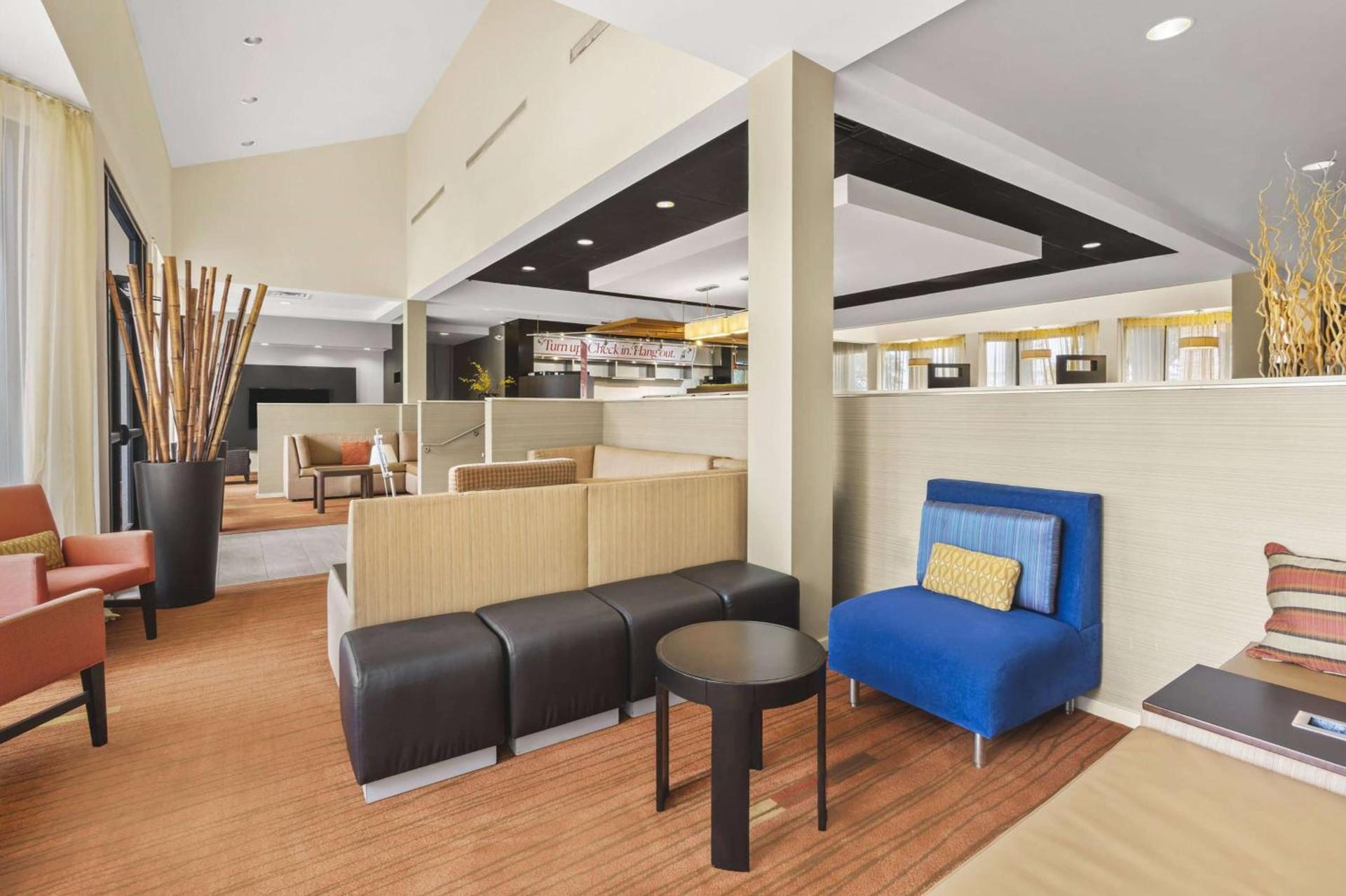 Super 8 by Wyndham Dallas Love Field Airport photo 5