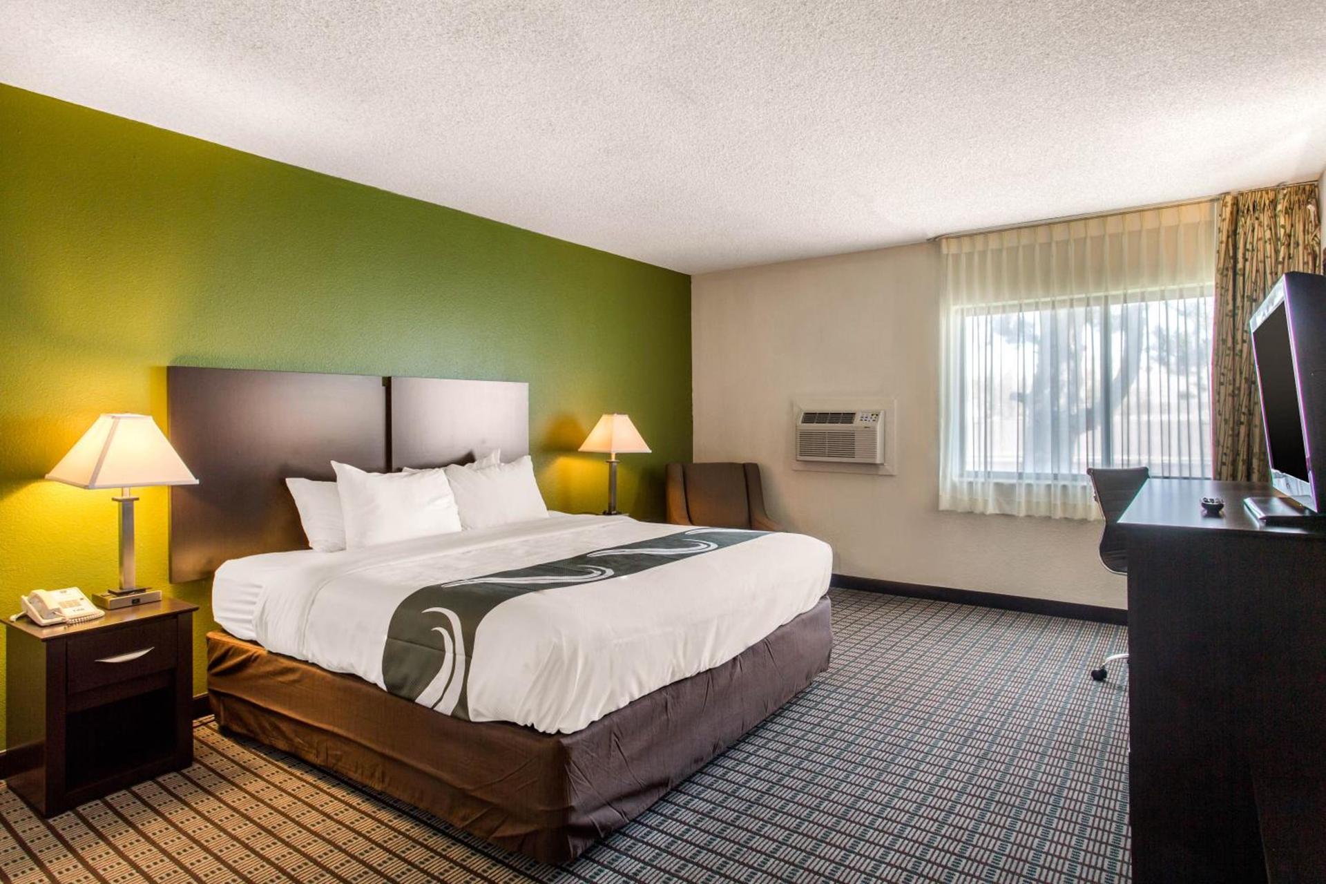 Quality Inn Stateline photo 33
