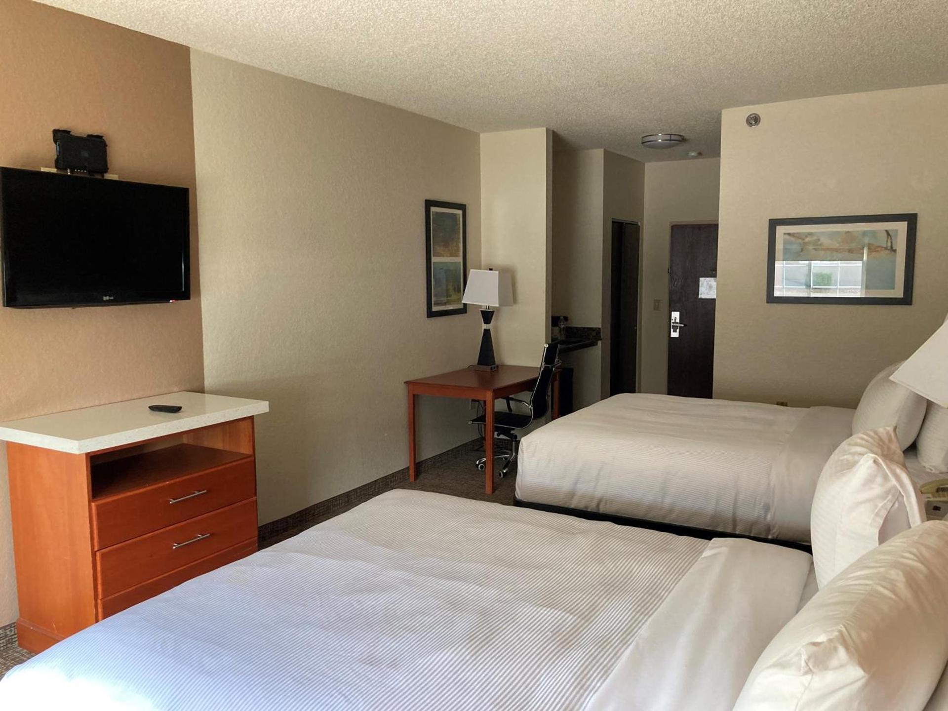 AmericInn by Wyndham Grinnell photo 37