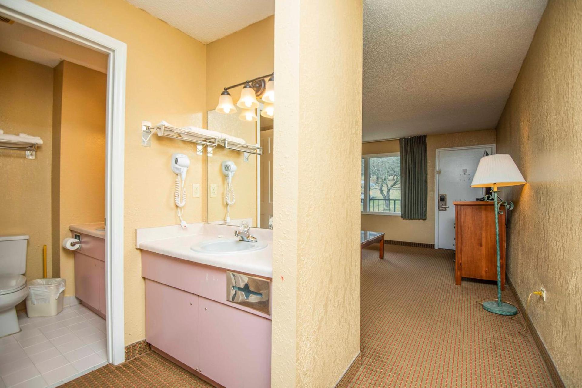 Tremont Lodge & Resort photo 79