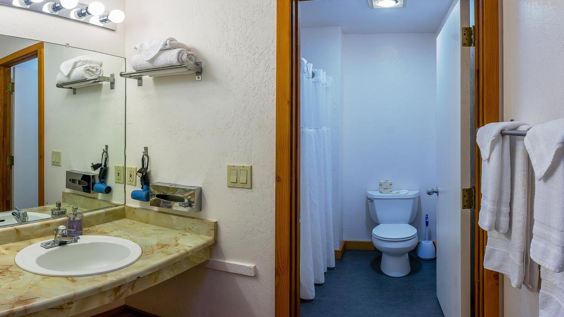 Green Springs Inn photo 10