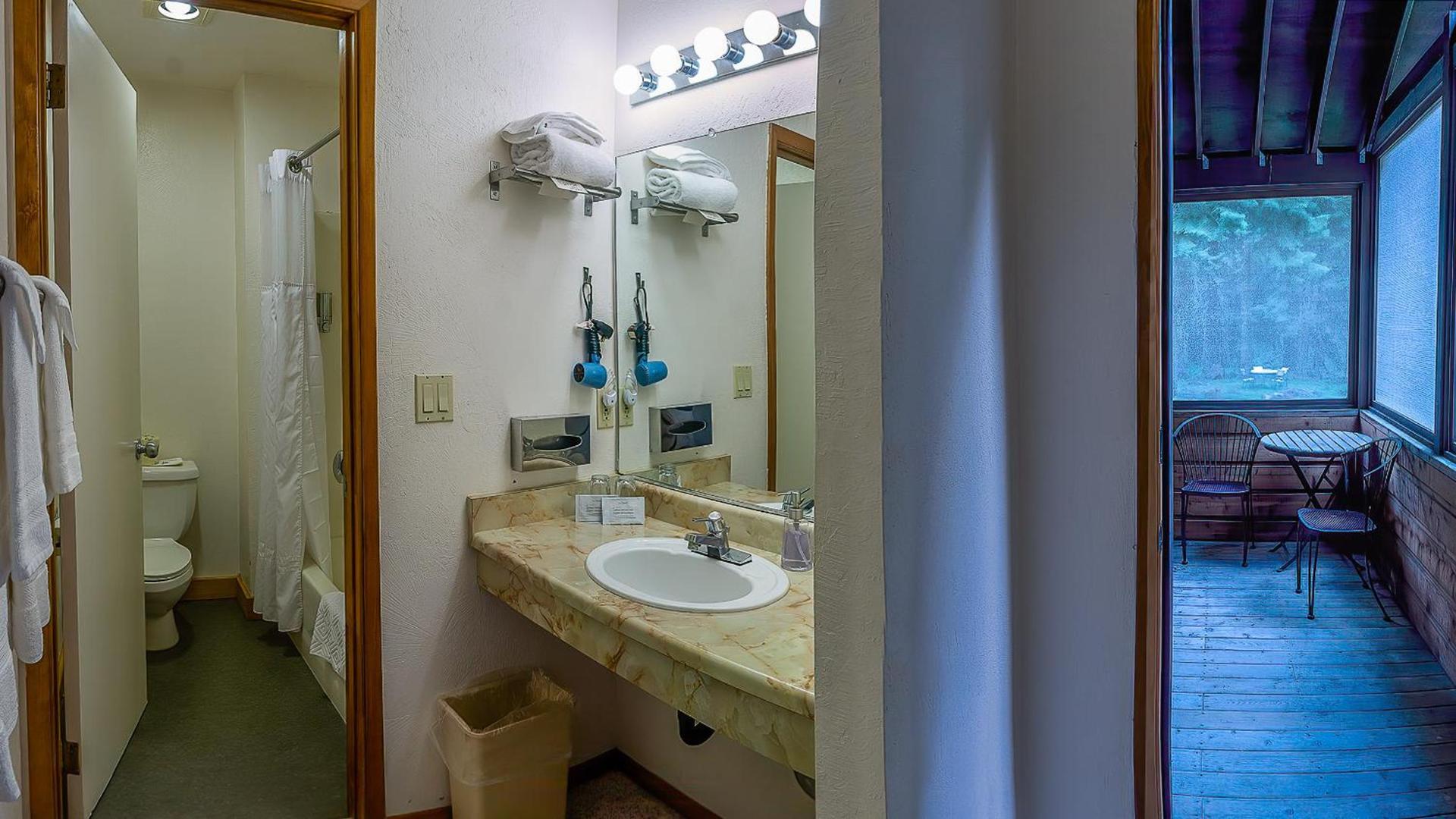 Green Springs Inn photo 11