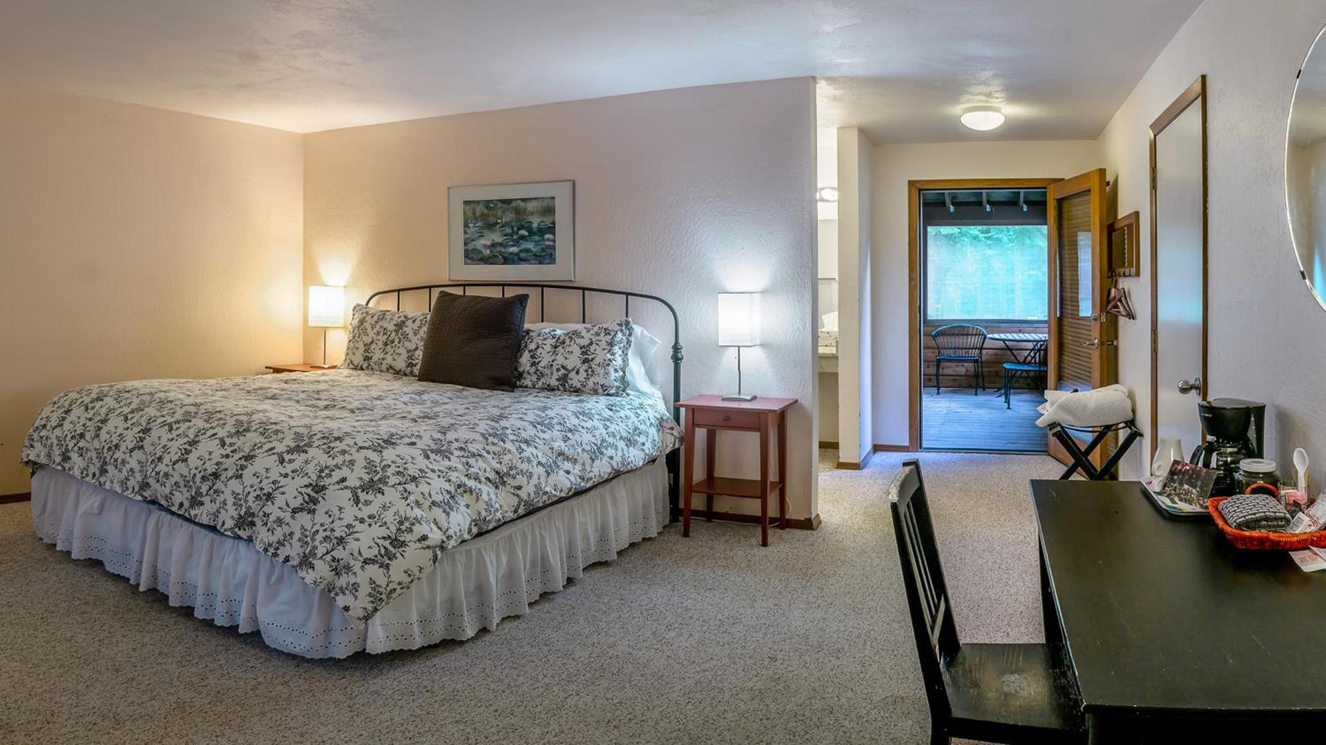 Green Springs Inn photo 13