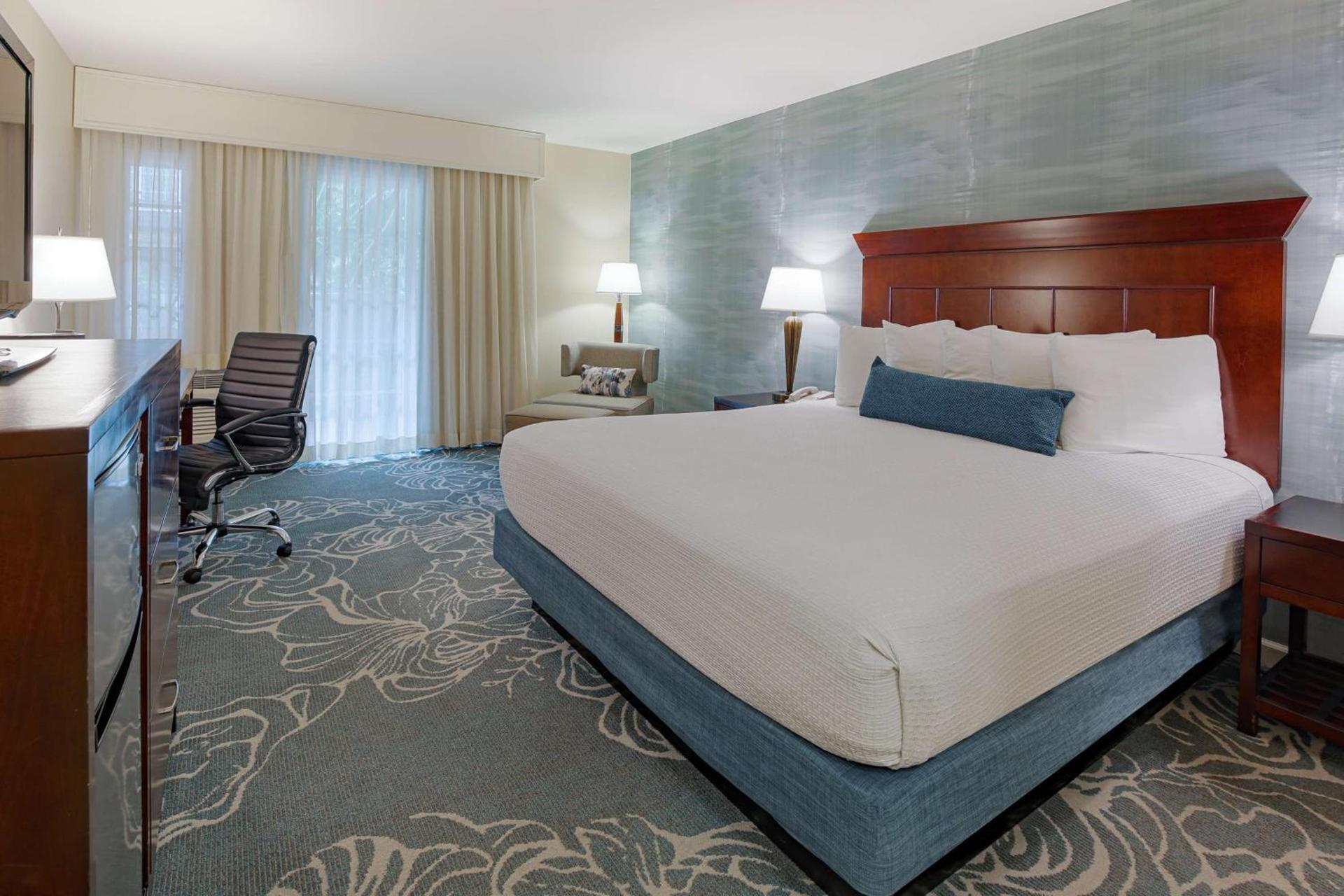 Best Western Plus Carpinteria Inn photo 62