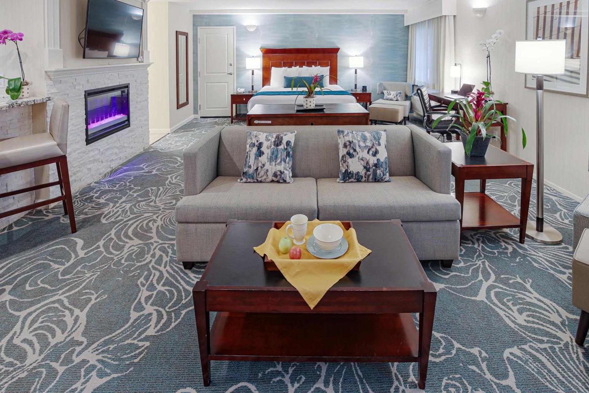 Best Western Plus Carpinteria Inn photo 68