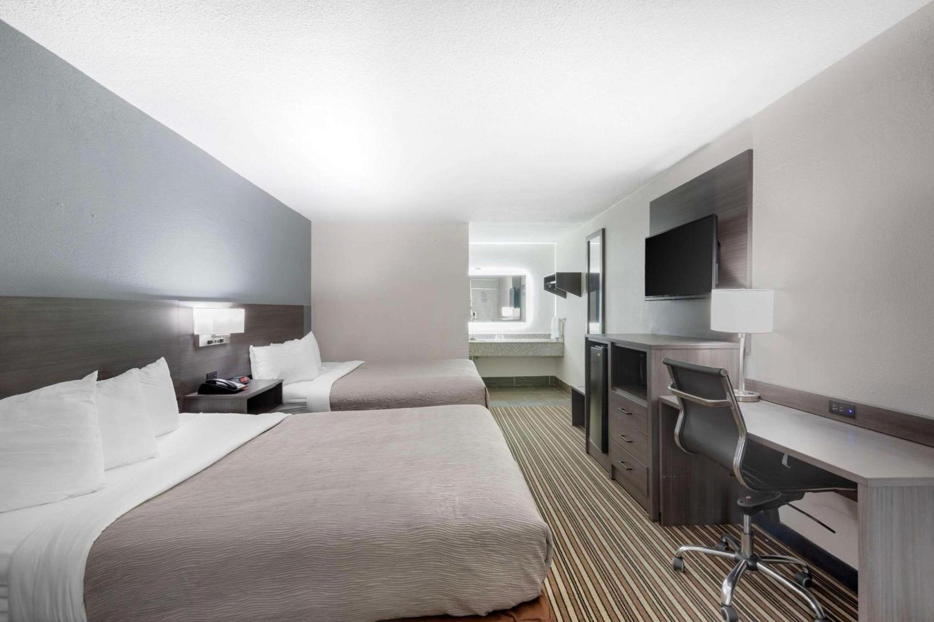 Quality Inn Memphis Downtown photo 12