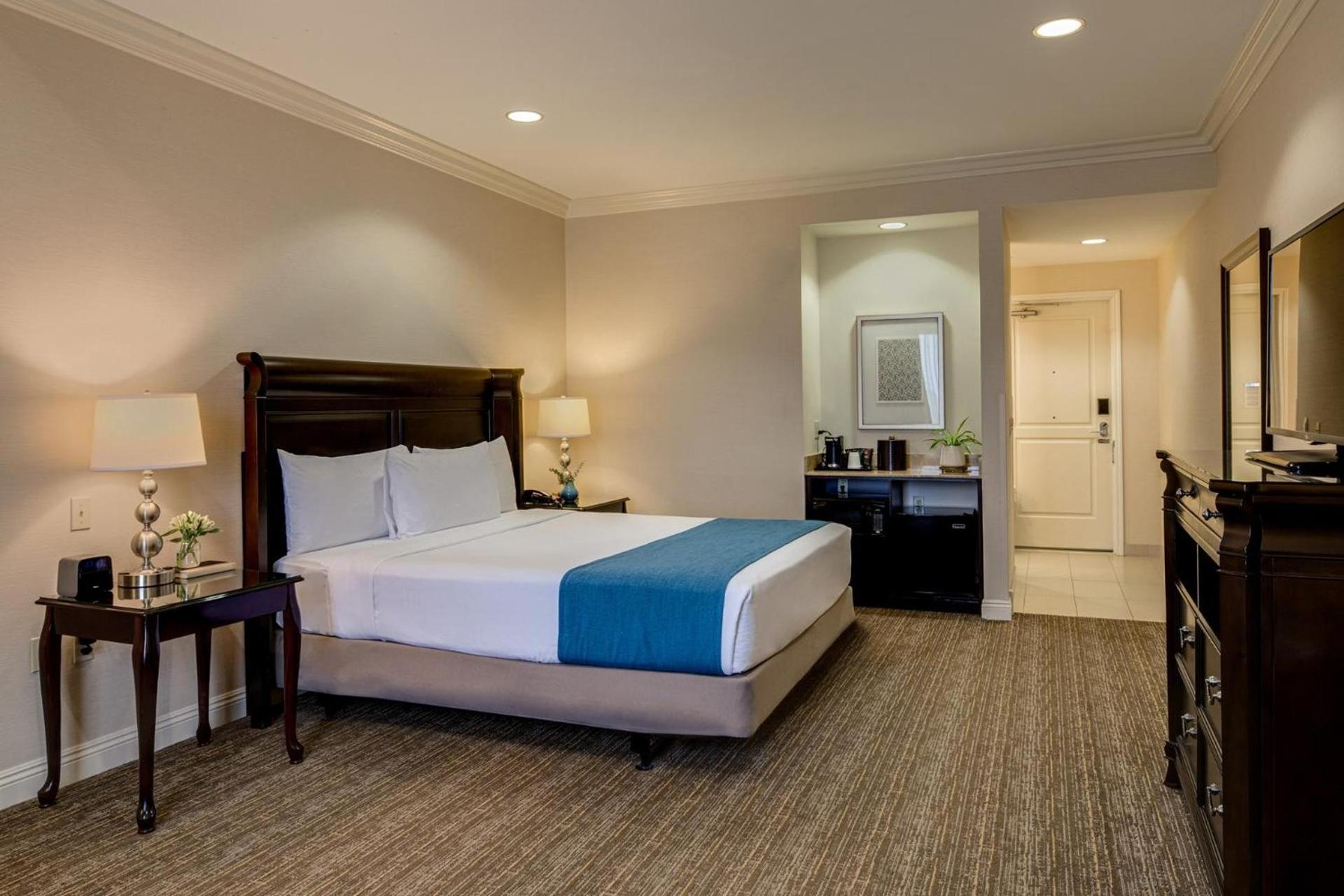 Ayres Hotel Fountain Valley - Huntington Beach photo 5