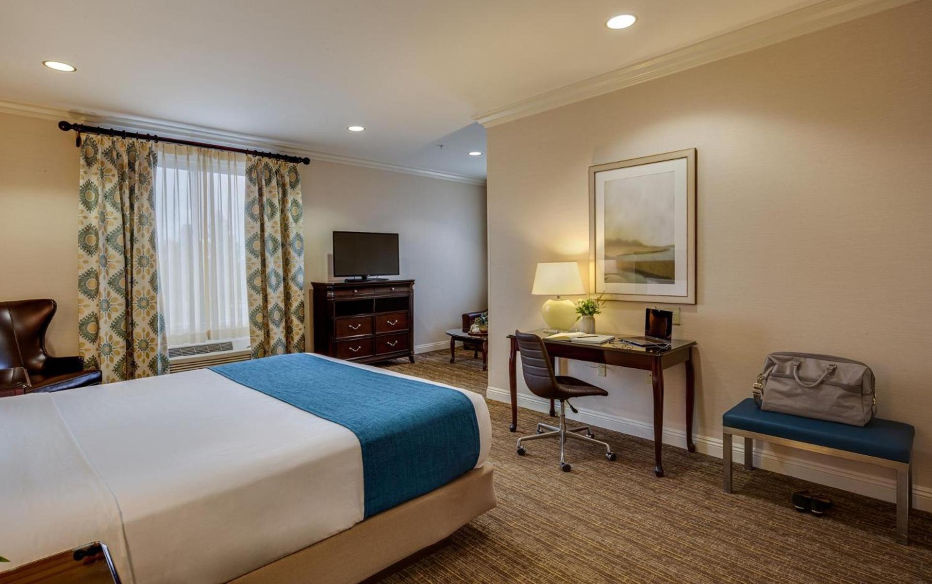 Ayres Hotel Fountain Valley - Huntington Beach photo 13
