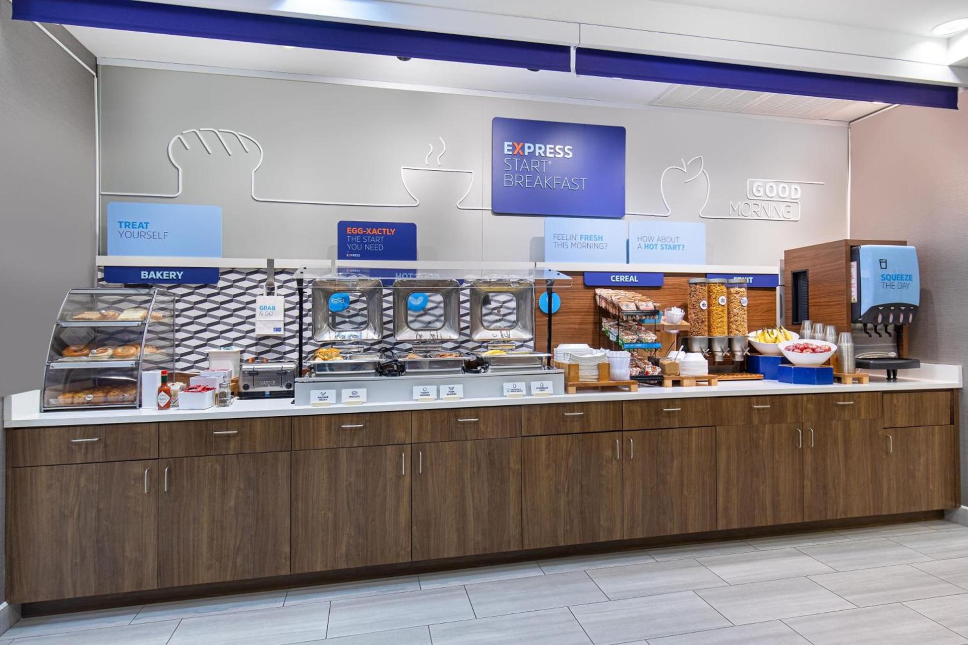 Holiday Inn Express & Suites - Cleveland Northwest by IHG photo 22
