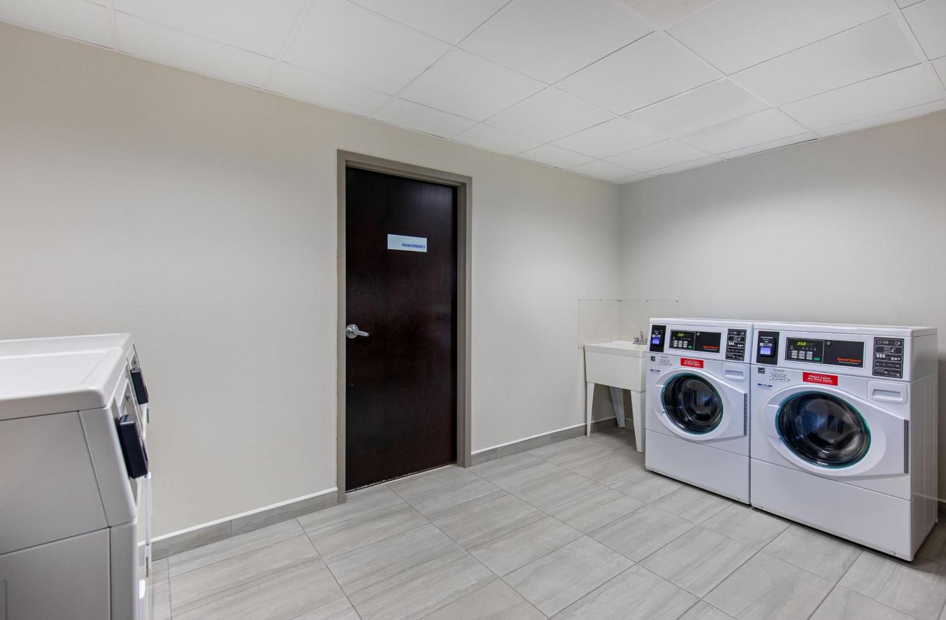 Holiday Inn Express & Suites - Cleveland Northwest by IHG photo 23