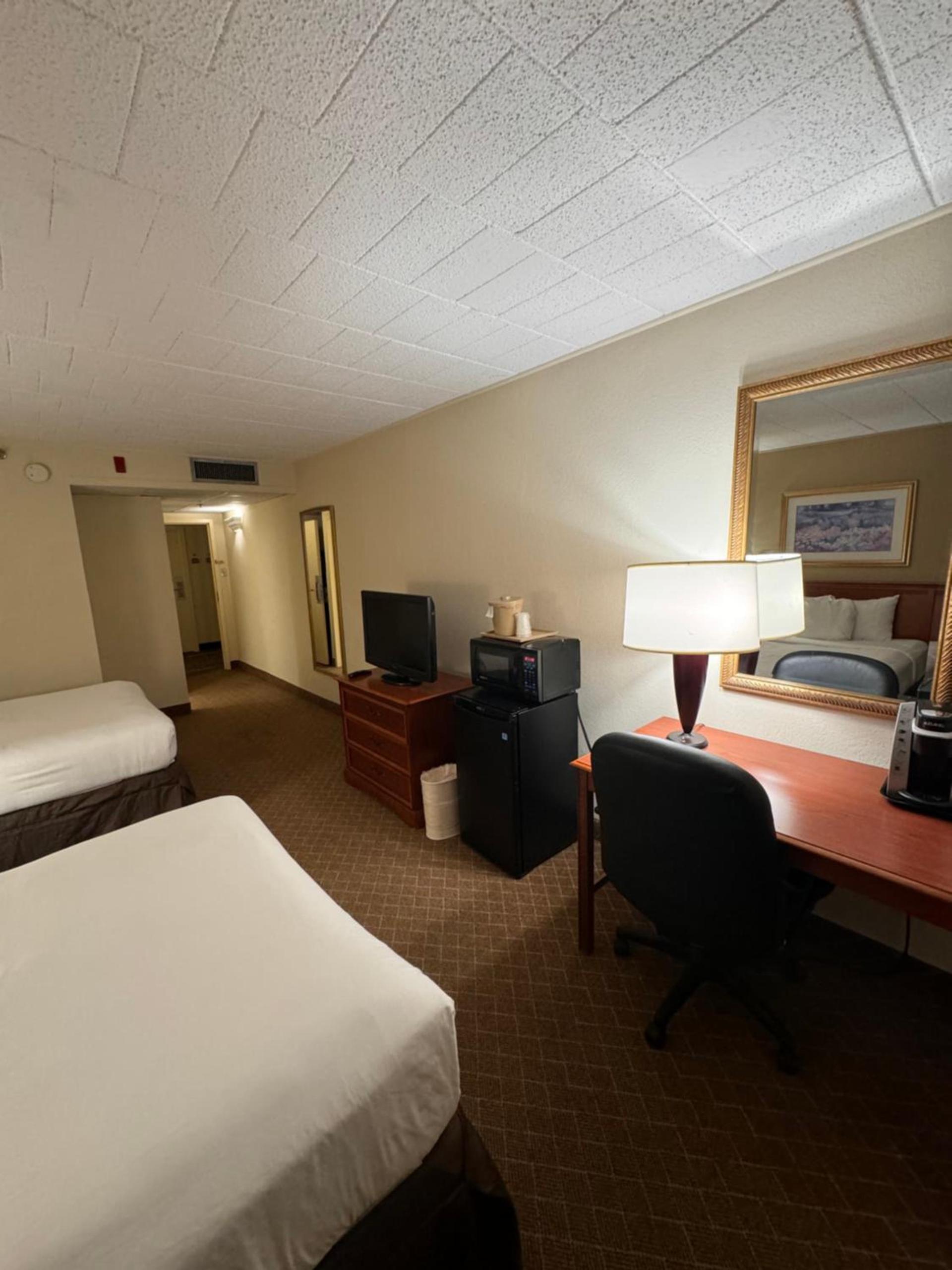 Clarion Inn Frederick Event Center photo 20