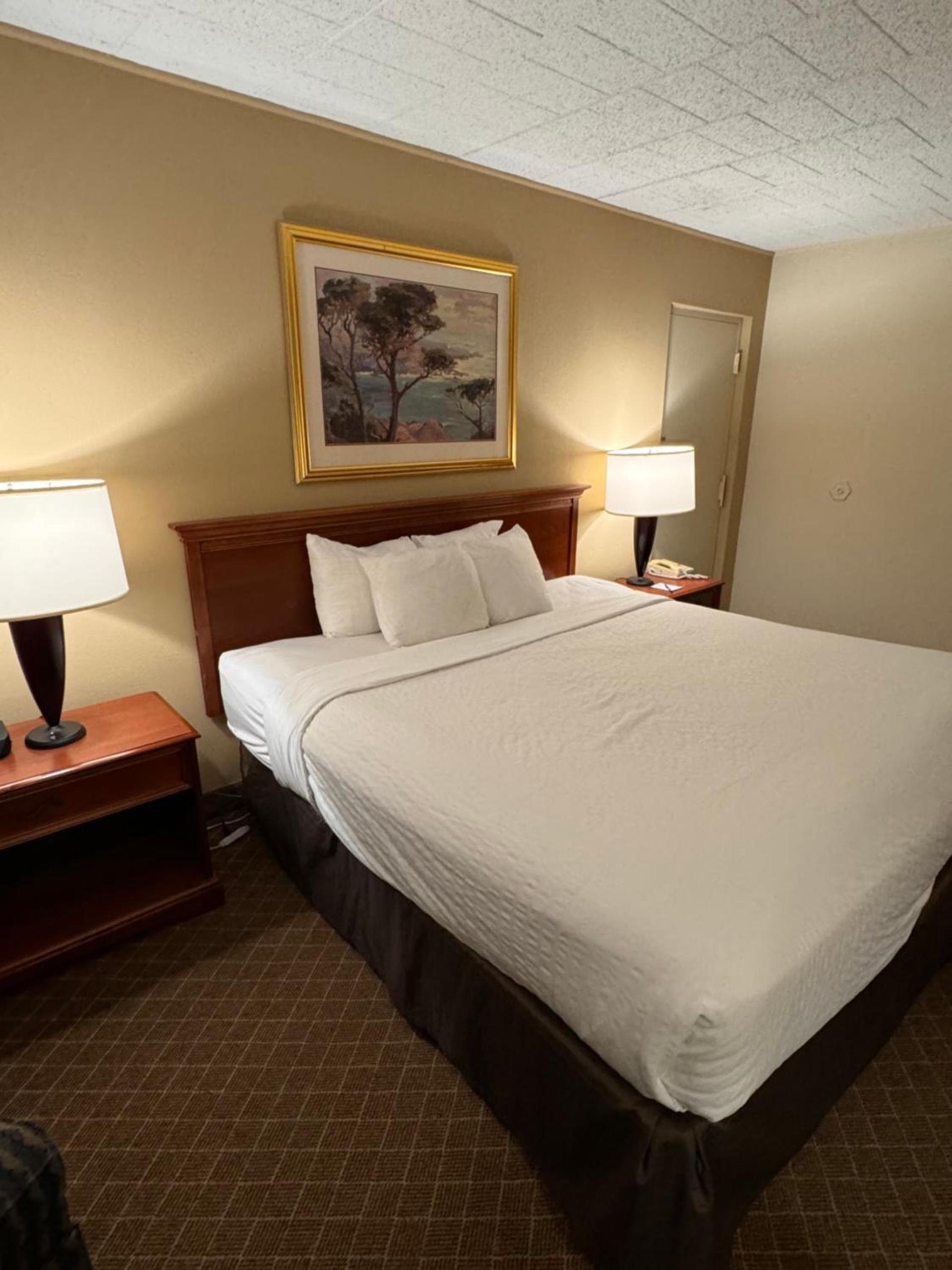 Clarion Inn Frederick Event Center photo 27
