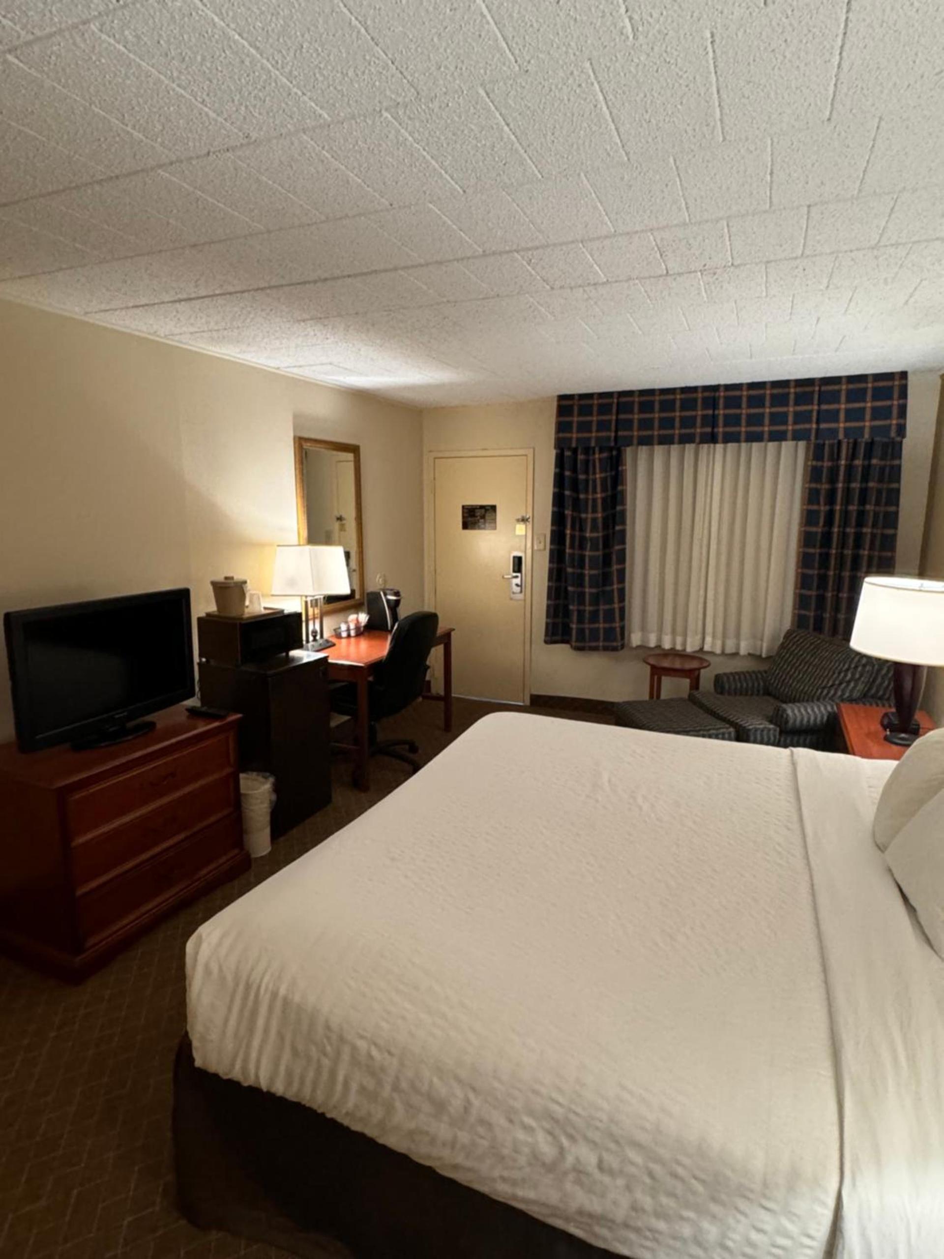 Clarion Inn Frederick Event Center photo 28