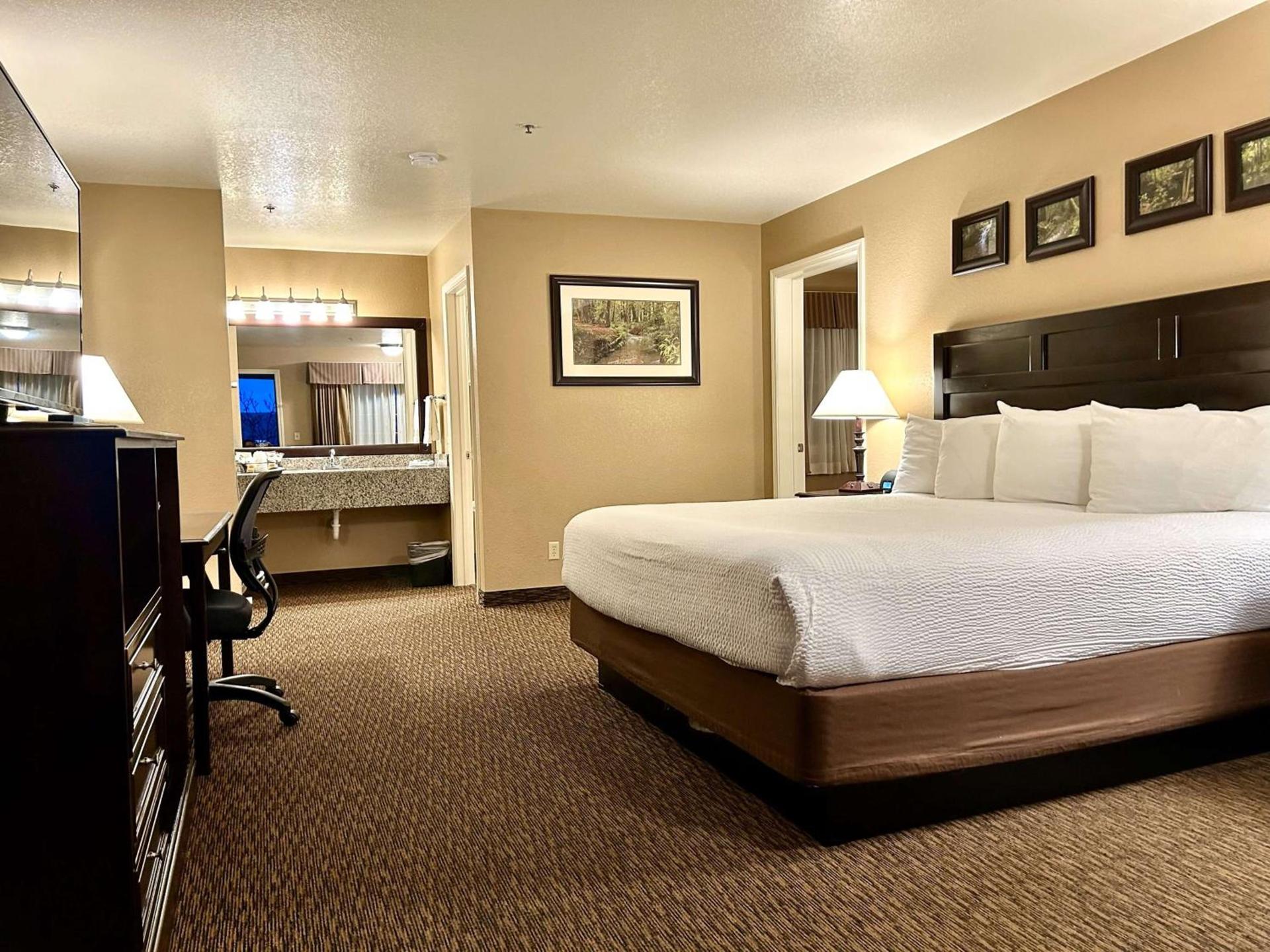 Best Western Country Inn photo 10