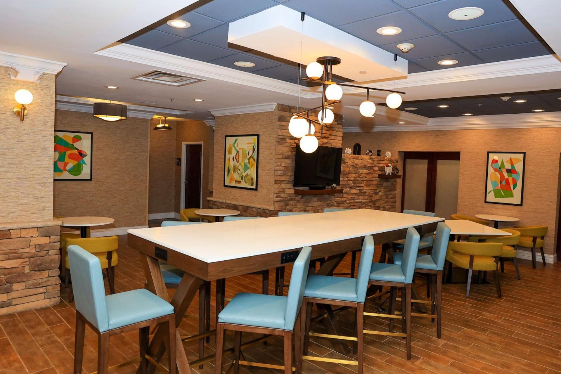 Hampton Inn Atlanta-Canton photo 6