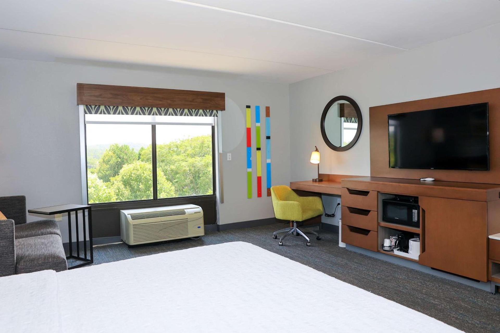 Hampton Inn Atlanta-Canton photo 15