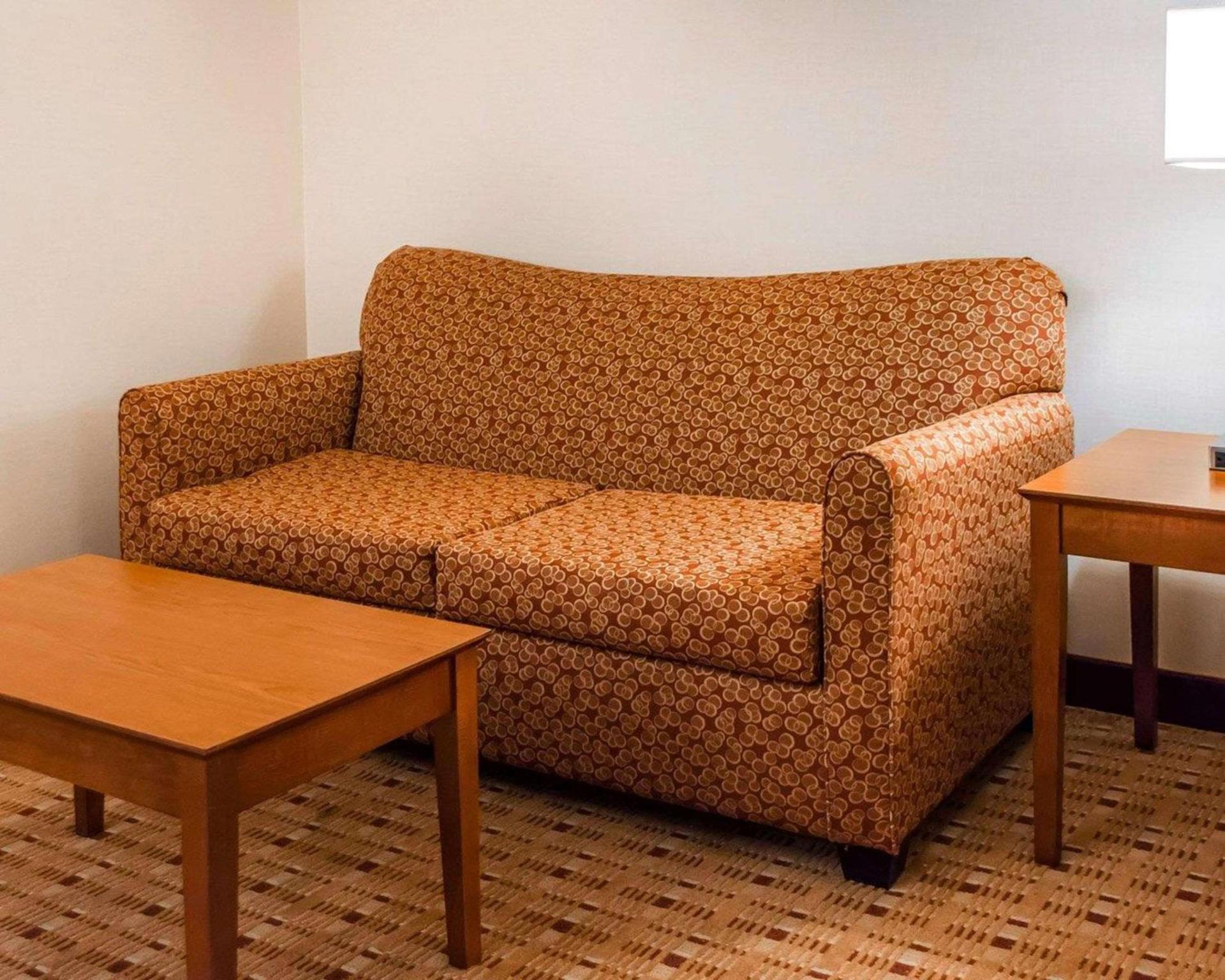 Comfort Inn & Suites Franklin East photo 26