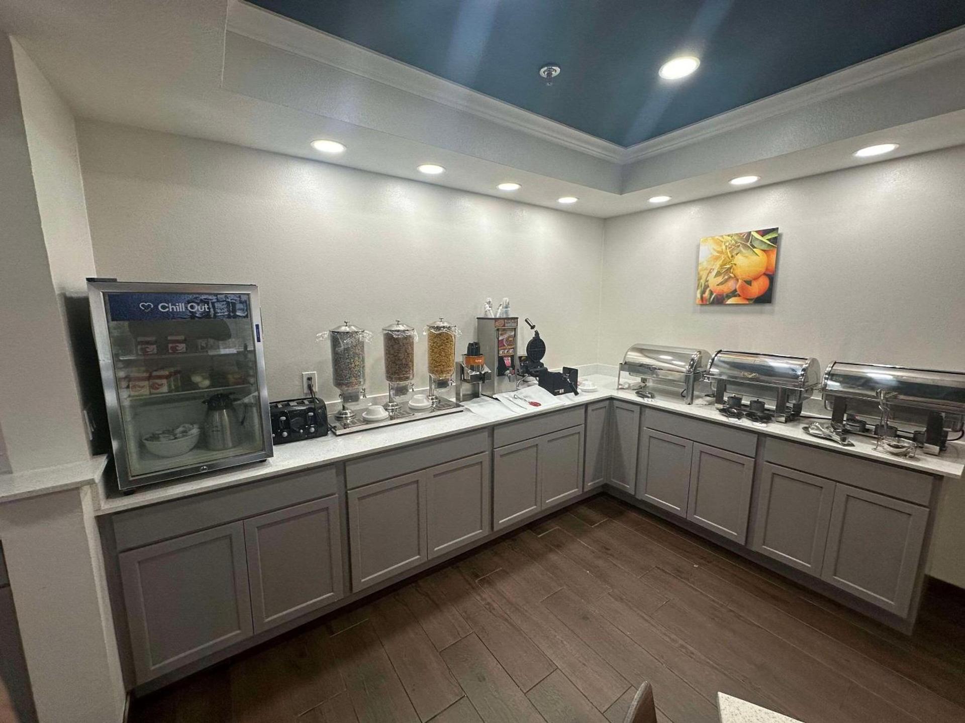 Comfort Suites Texarkana Texas photo 33