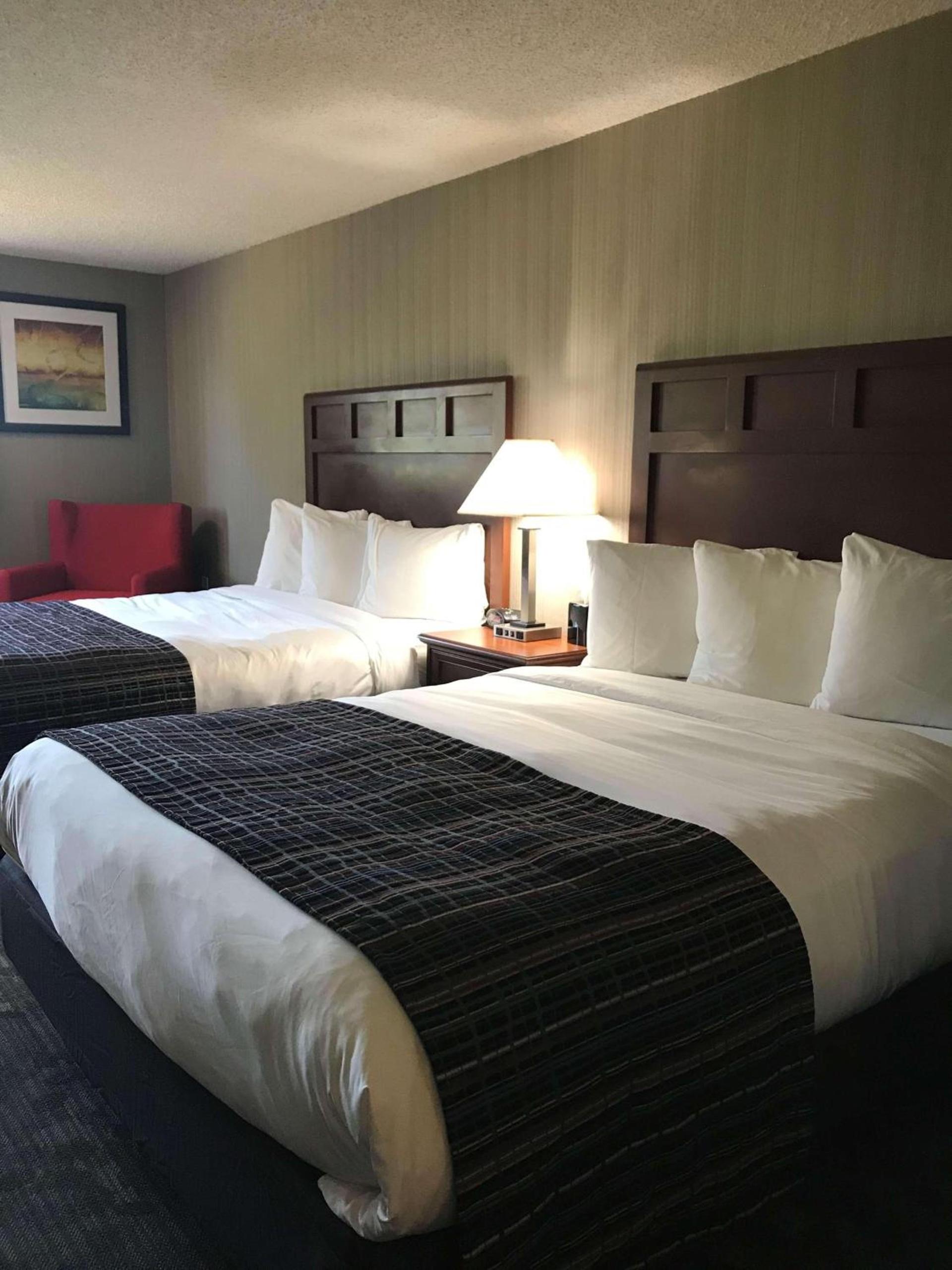 Country Inn & Suites by Radisson, Delta Park North Portland photo 5