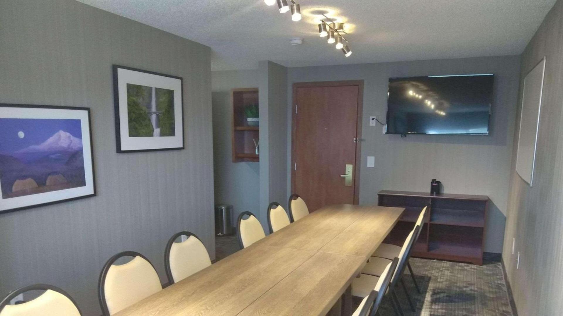 Country Inn & Suites by Radisson, Delta Park North Portland photo 8