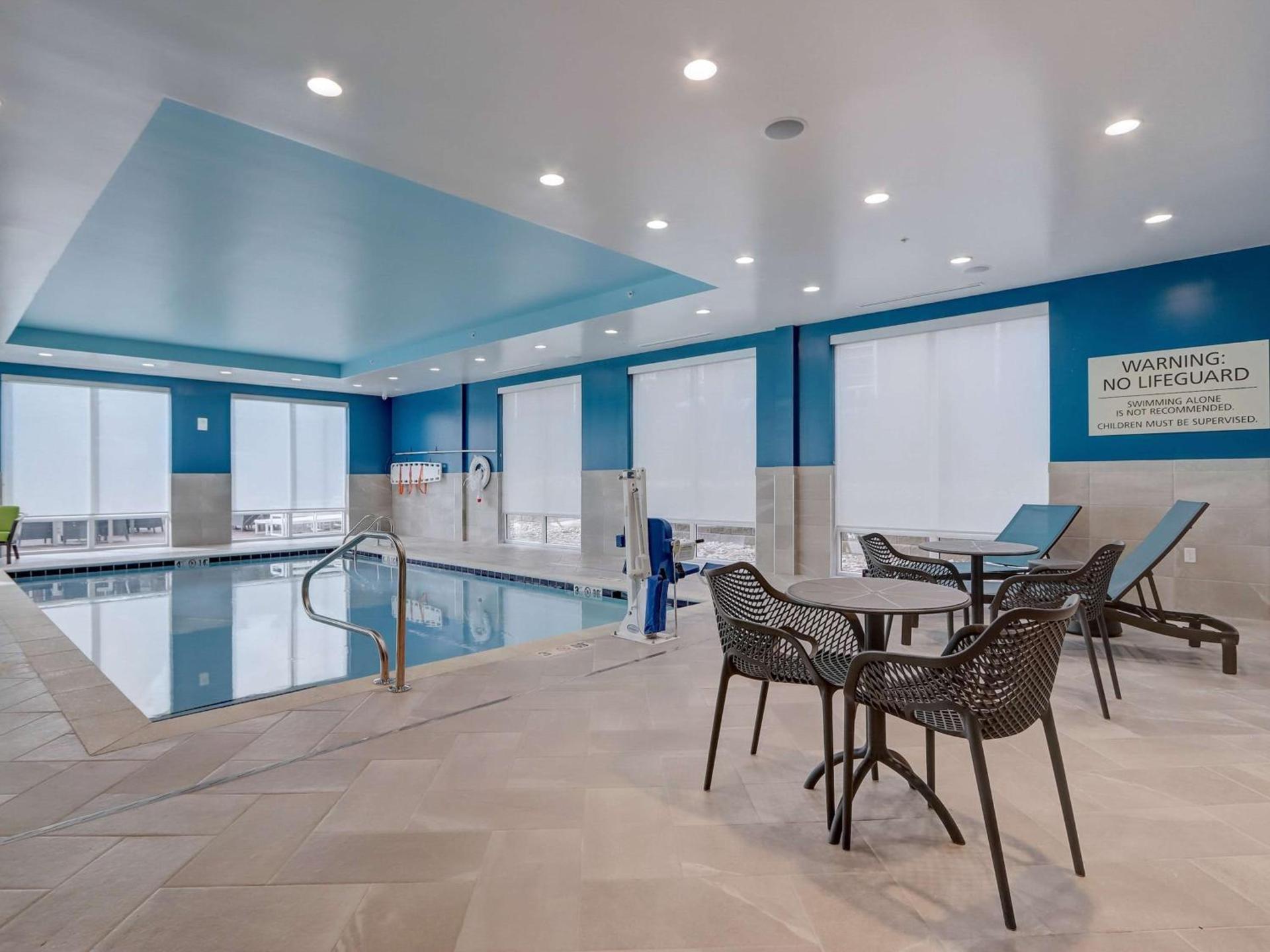 Hampton Inn & Suites Cincinnati Midtown Rookwood photo 10