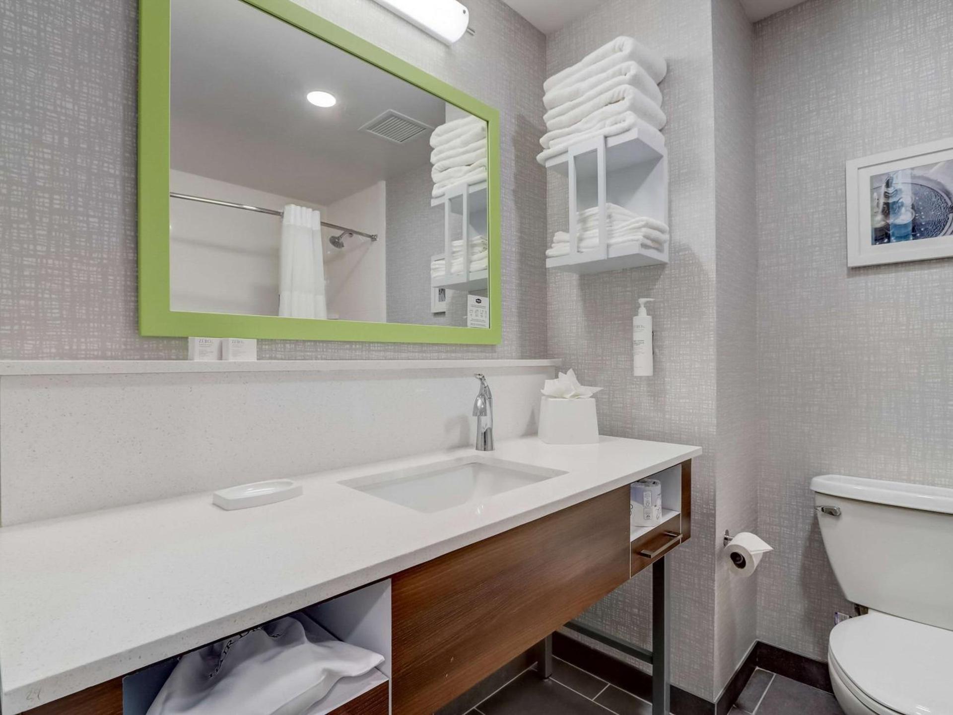 Hampton Inn & Suites Cincinnati Midtown Rookwood photo 38