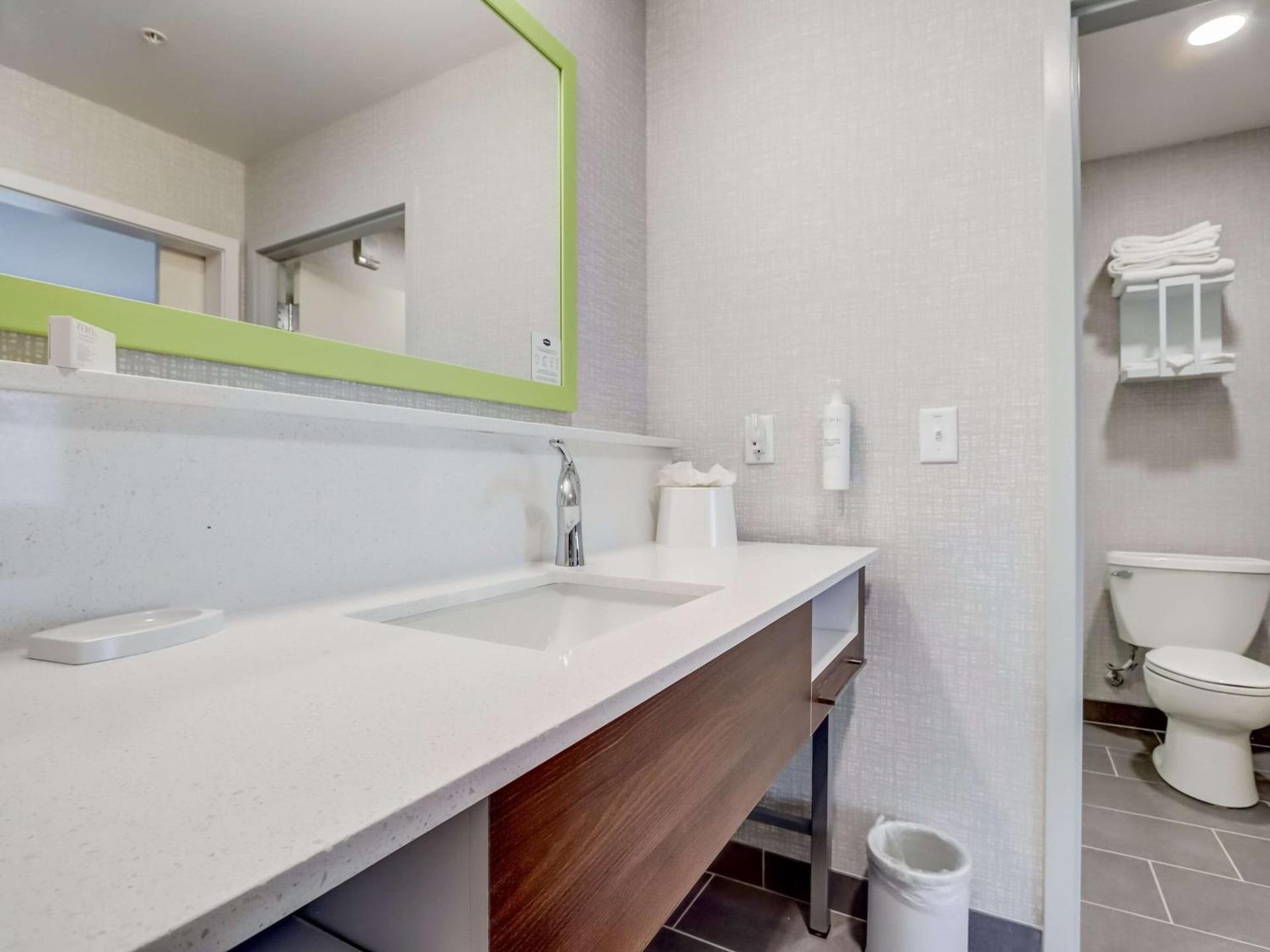 Hampton Inn & Suites Cincinnati Midtown Rookwood photo 39