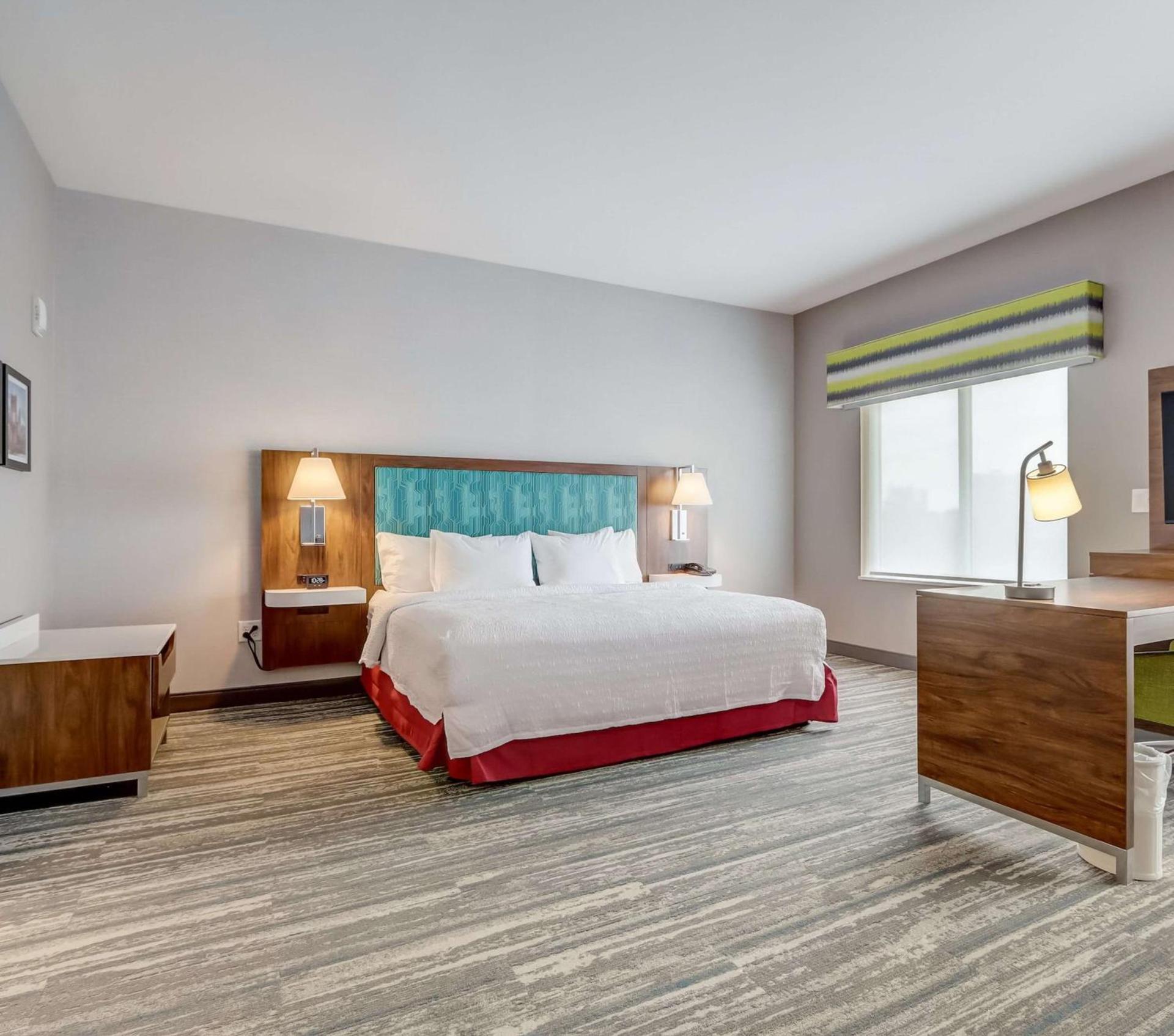 Hampton Inn & Suites Cincinnati Midtown Rookwood photo 41