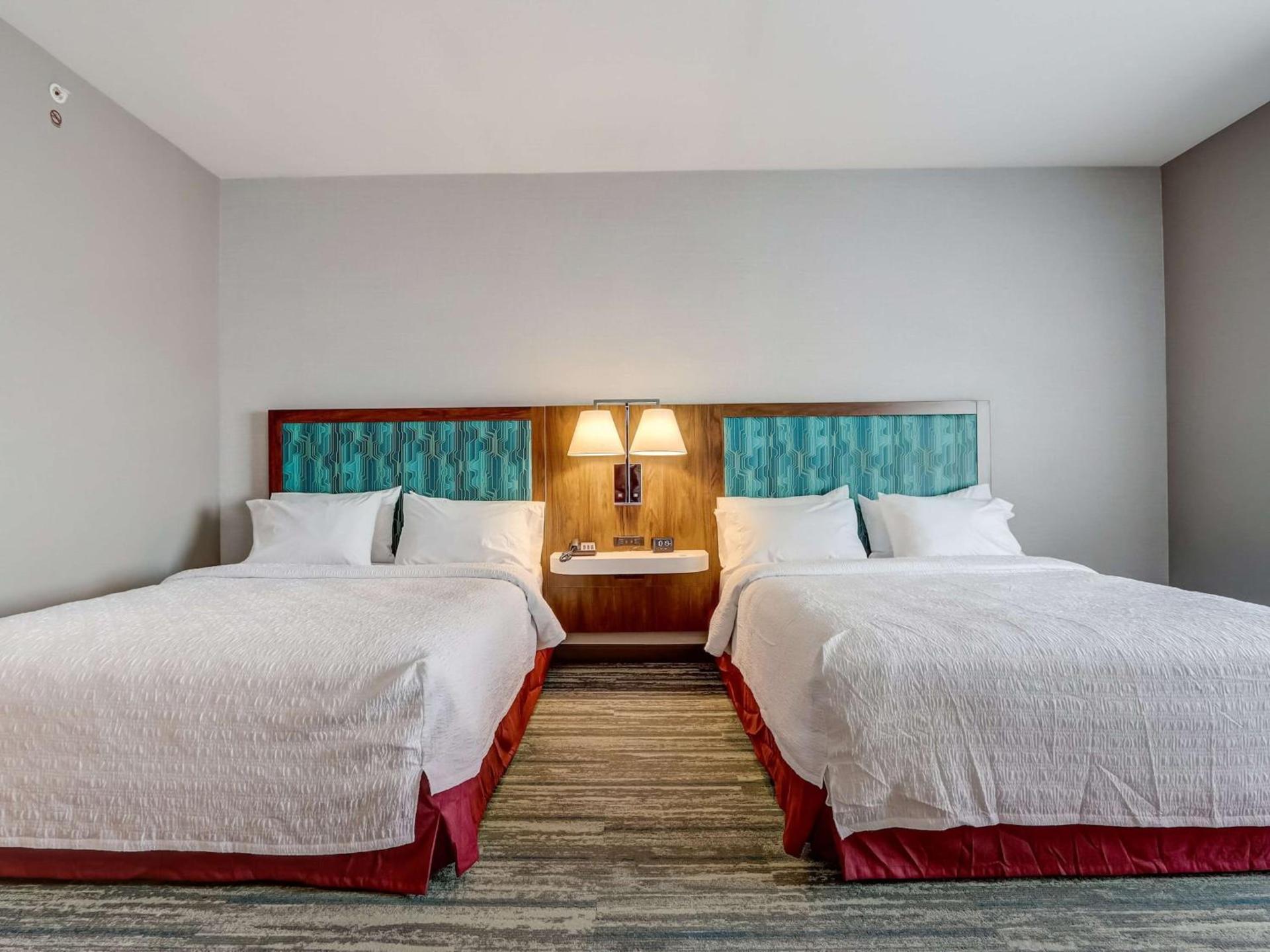 Hampton Inn & Suites Cincinnati Midtown Rookwood photo 45