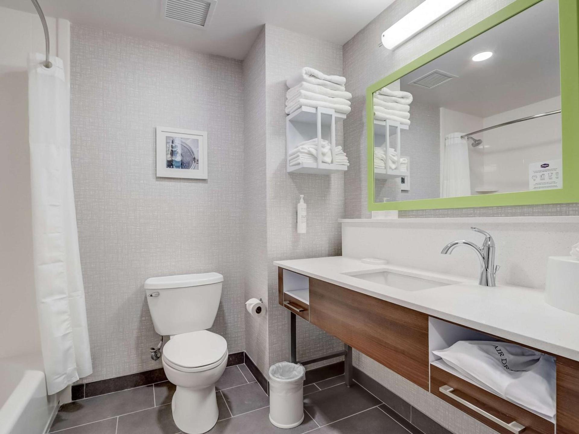 Hampton Inn & Suites Cincinnati Midtown Rookwood photo 50