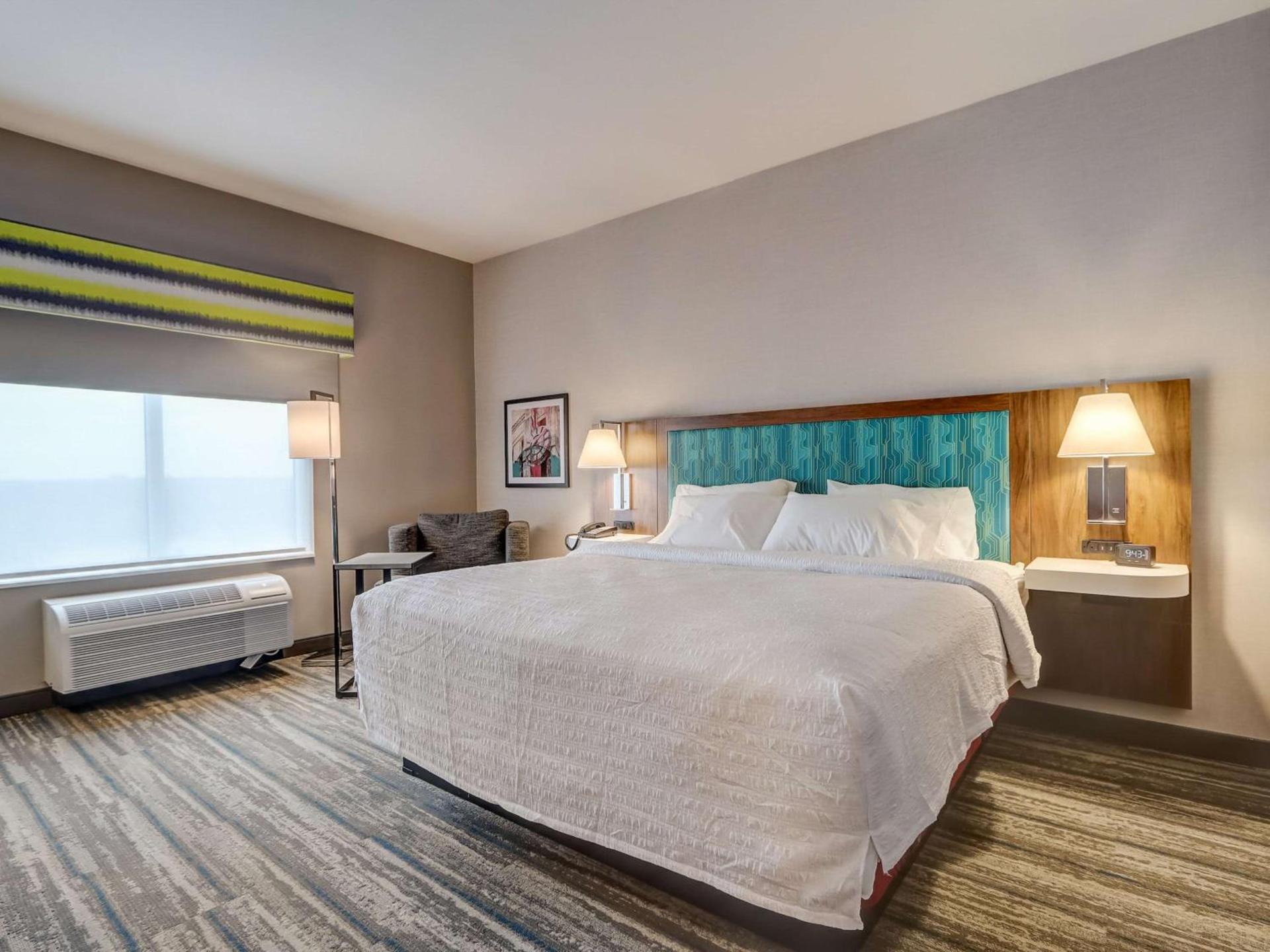Hampton Inn & Suites Cincinnati Midtown Rookwood photo 49