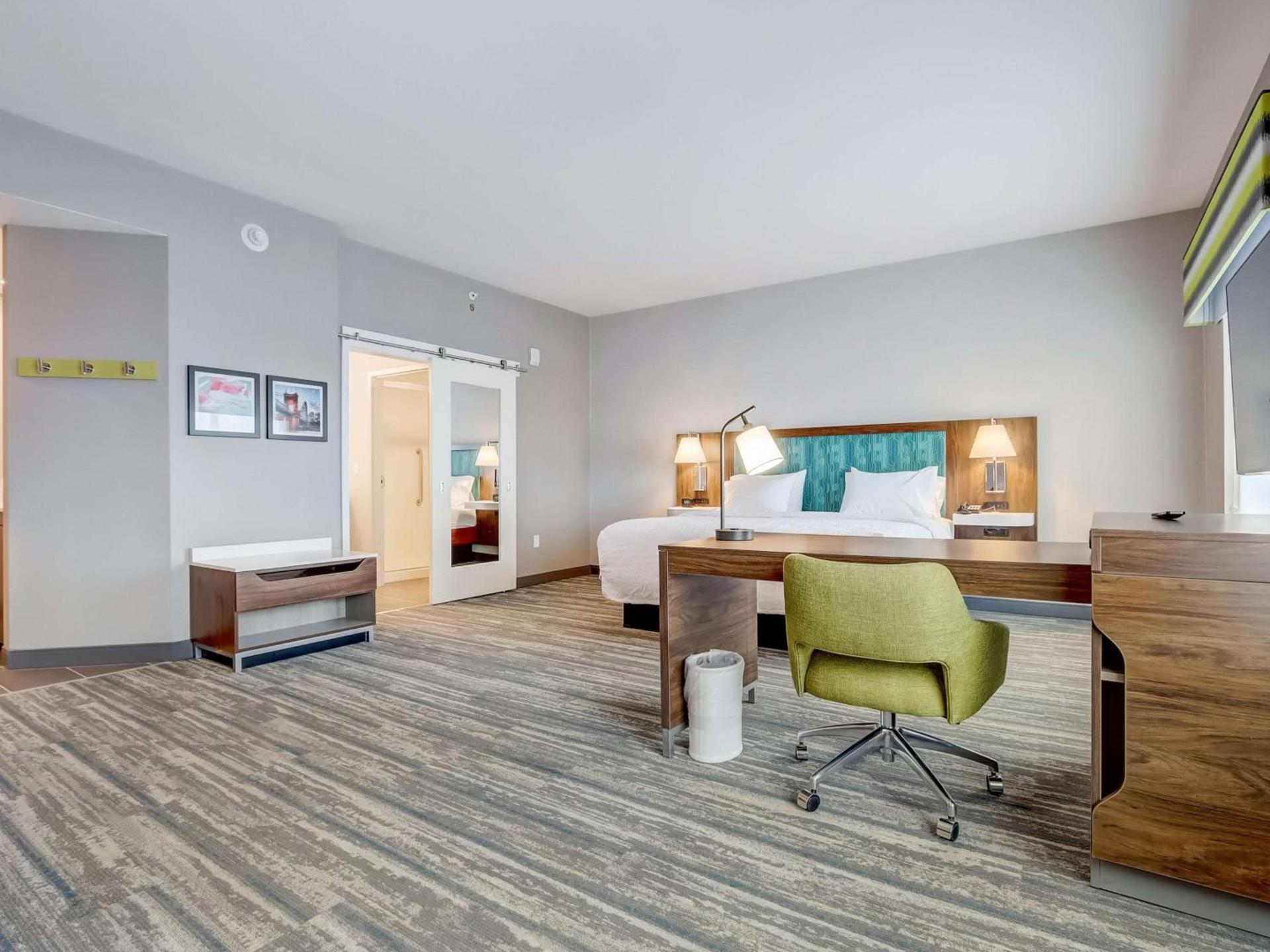 Hampton Inn & Suites Cincinnati Midtown Rookwood photo 64