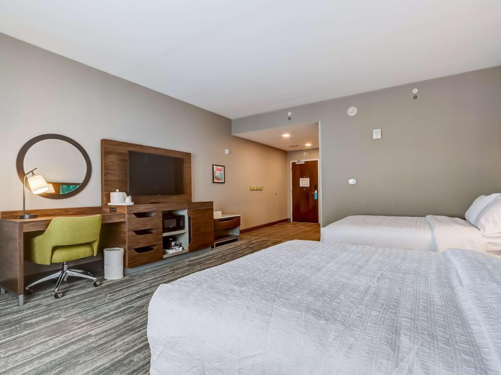 Hampton Inn & Suites Cincinnati Midtown Rookwood photo 69
