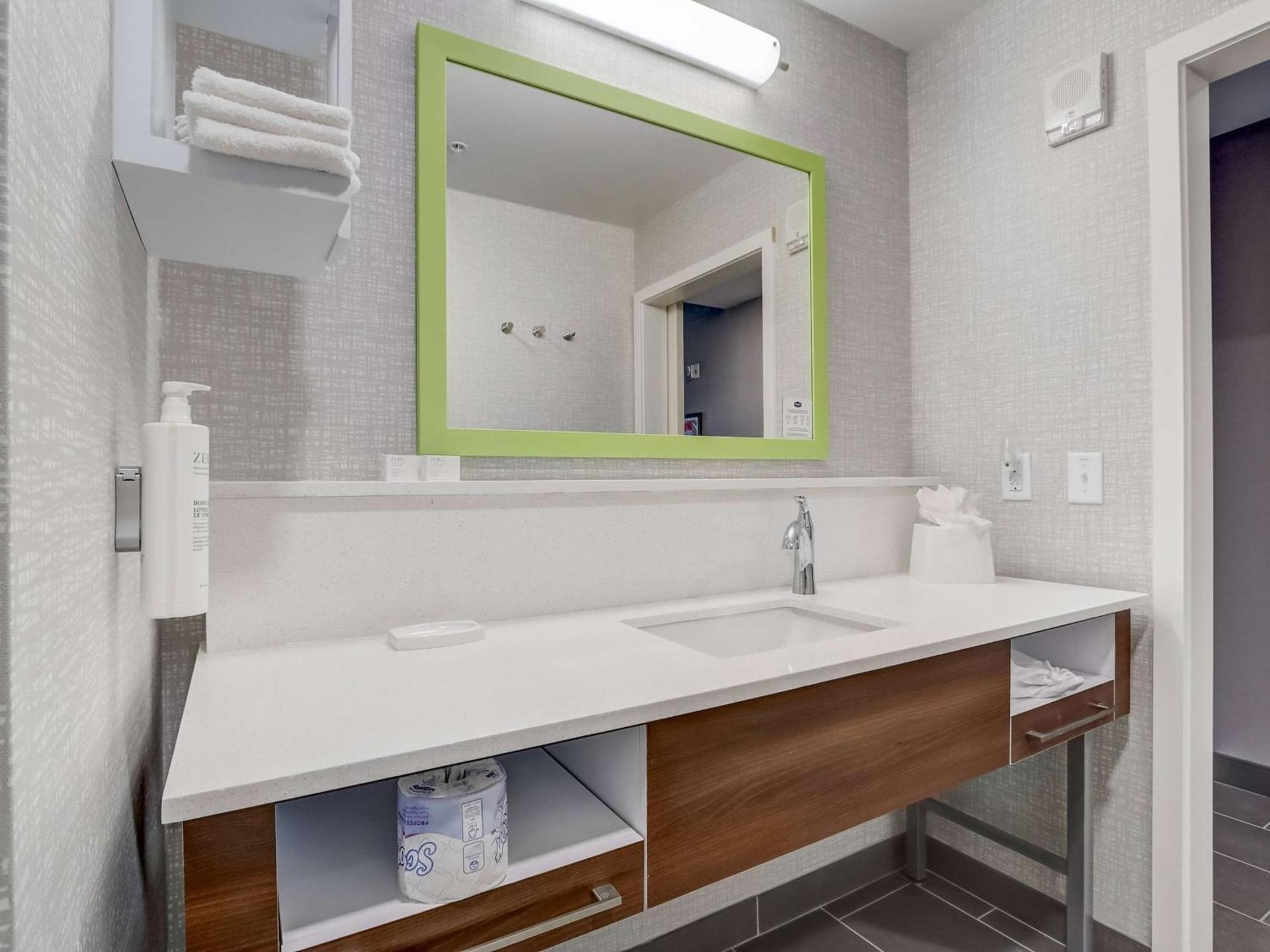 Hampton Inn & Suites Cincinnati Midtown Rookwood photo 72