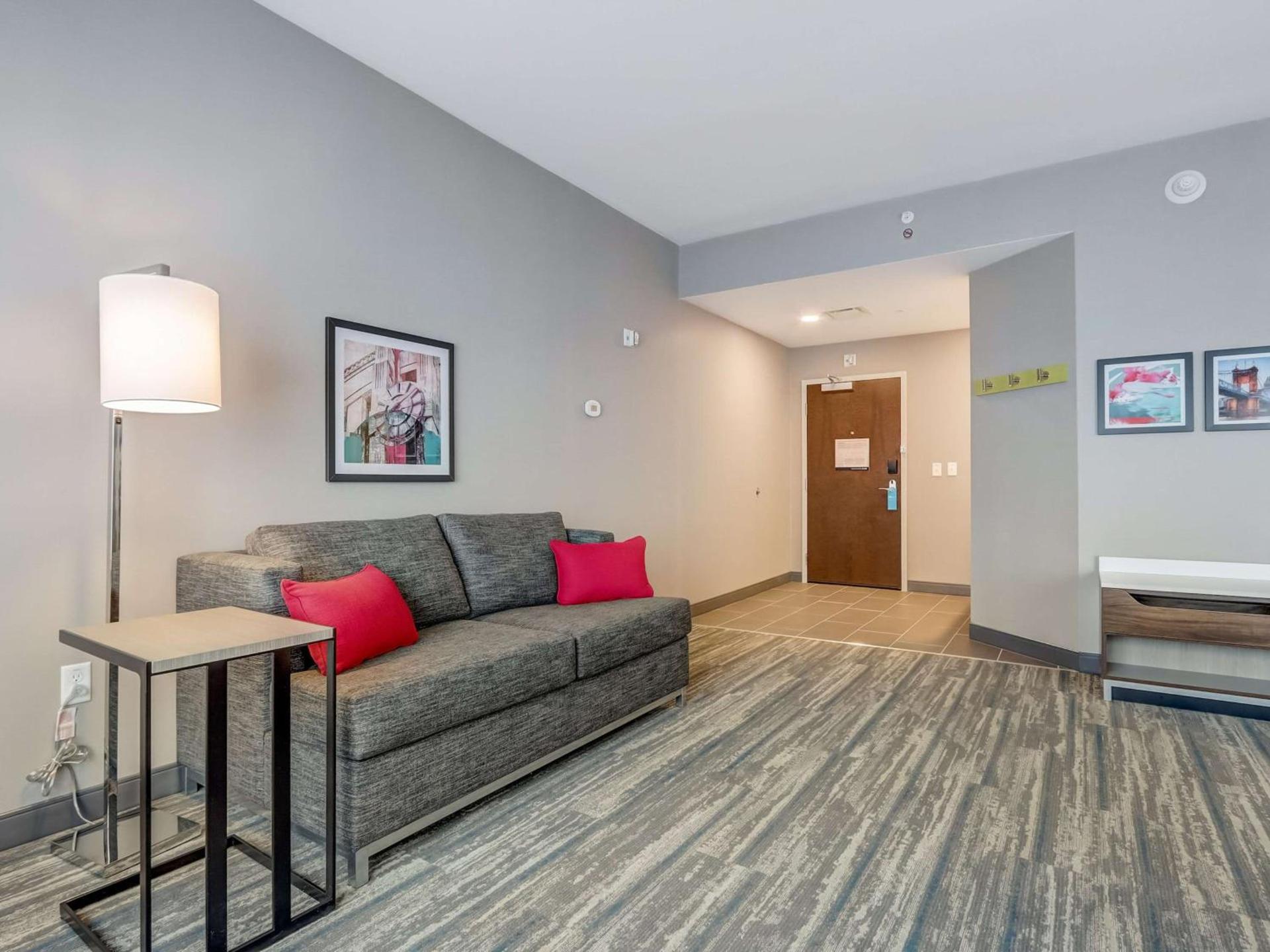 Hampton Inn & Suites Cincinnati Midtown Rookwood photo 77