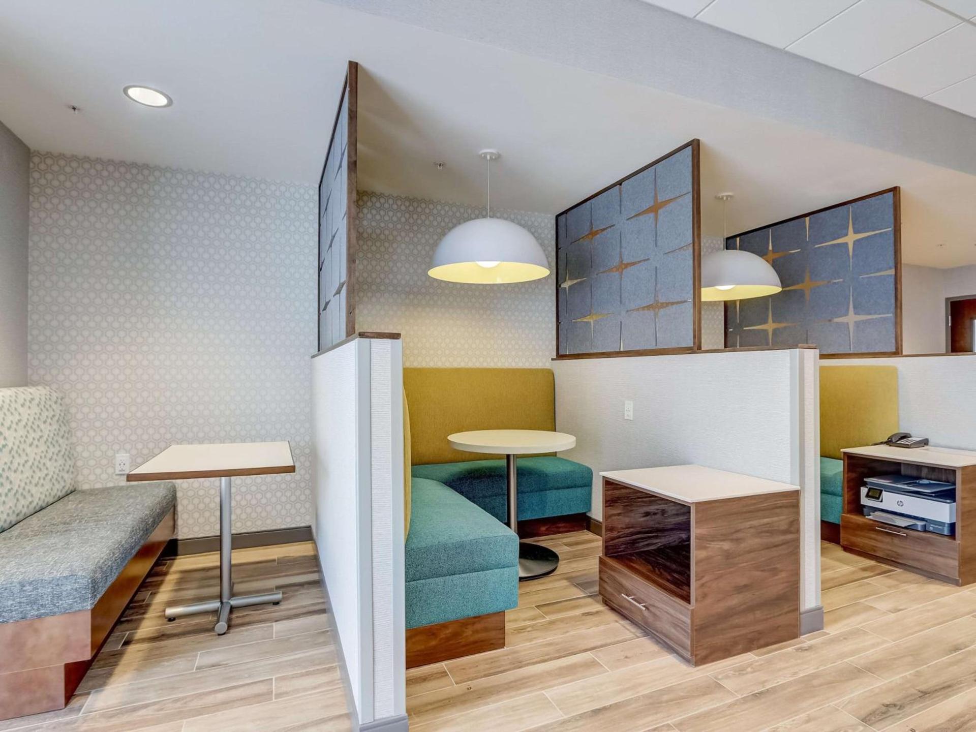 Hampton Inn & Suites Cincinnati Midtown Rookwood photo 83