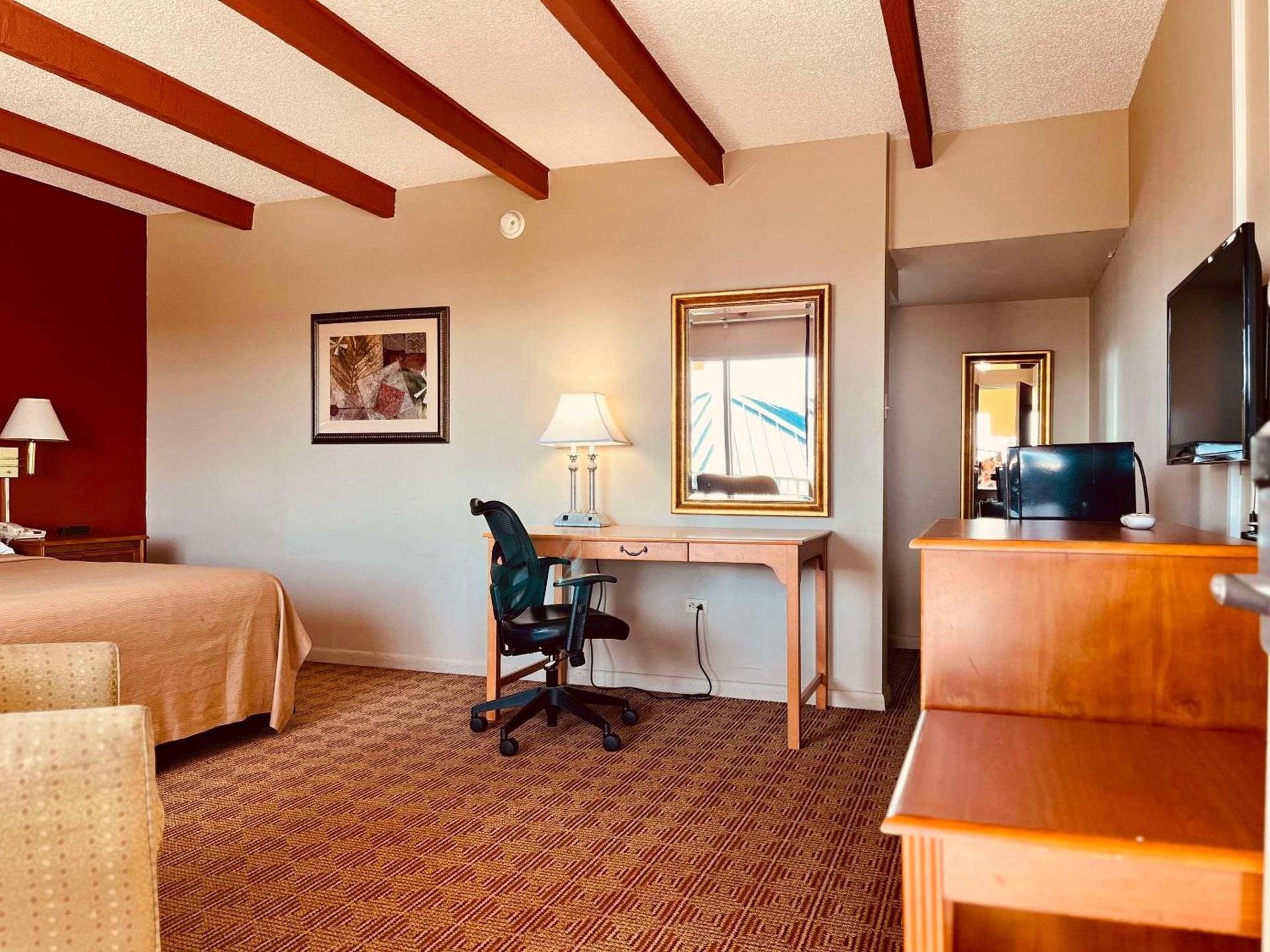 Econo Lodge Del Rio photo 19