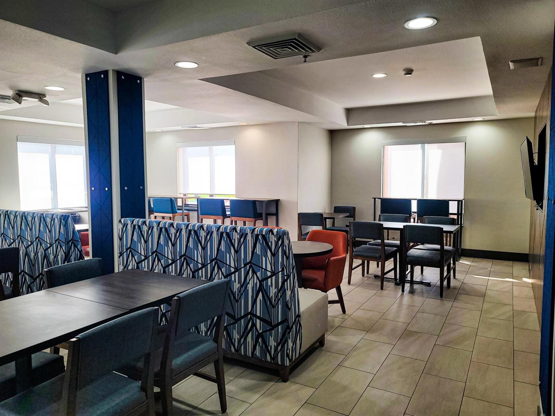 Holiday Inn Express Enid-Highway 412 by IHG photo 55
