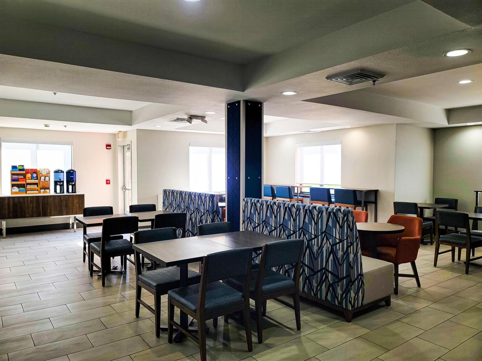 Holiday Inn Express Enid-Highway 412 by IHG photo 66