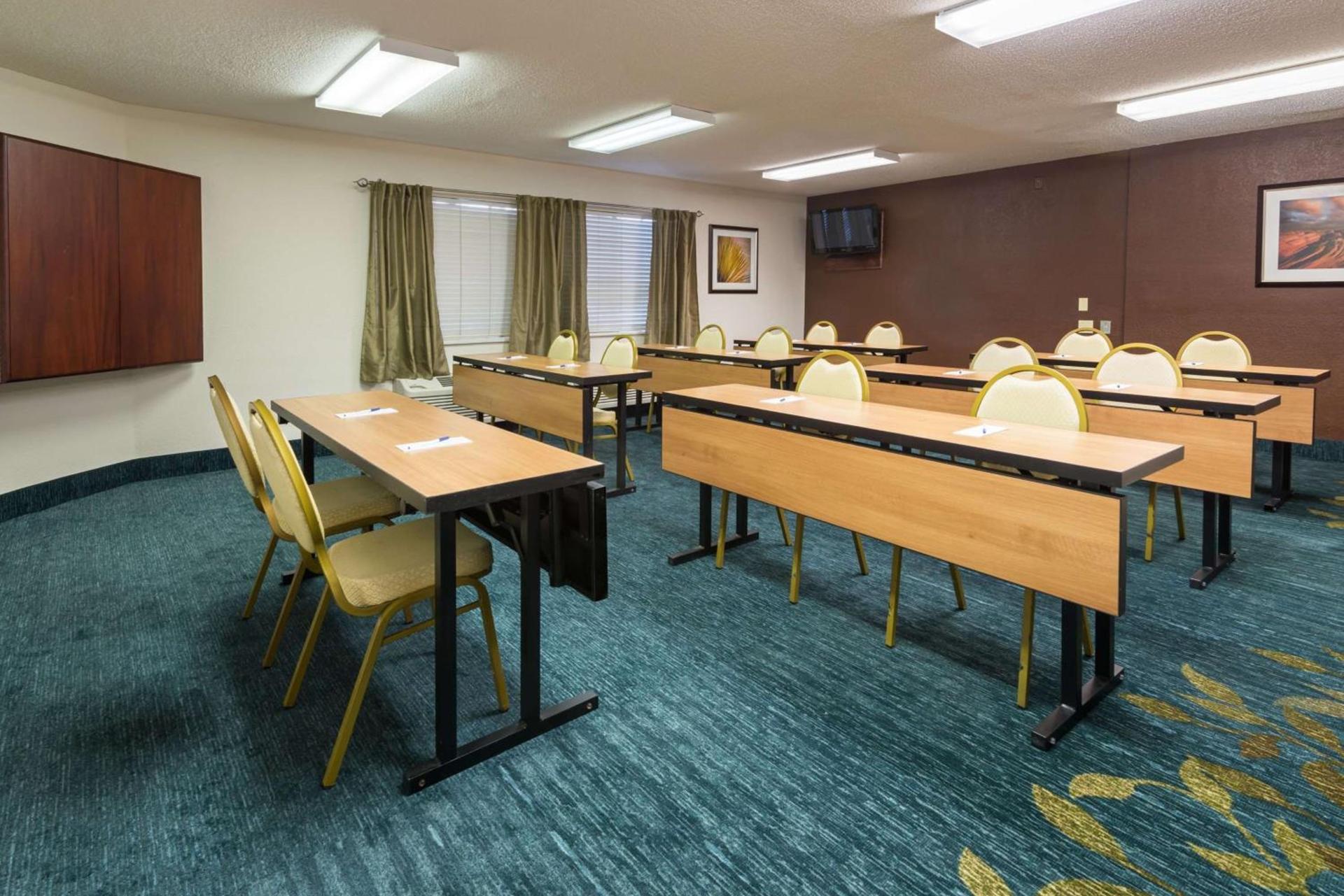 Sonesta Simply Suites Las Vegas Convention Center photo 22