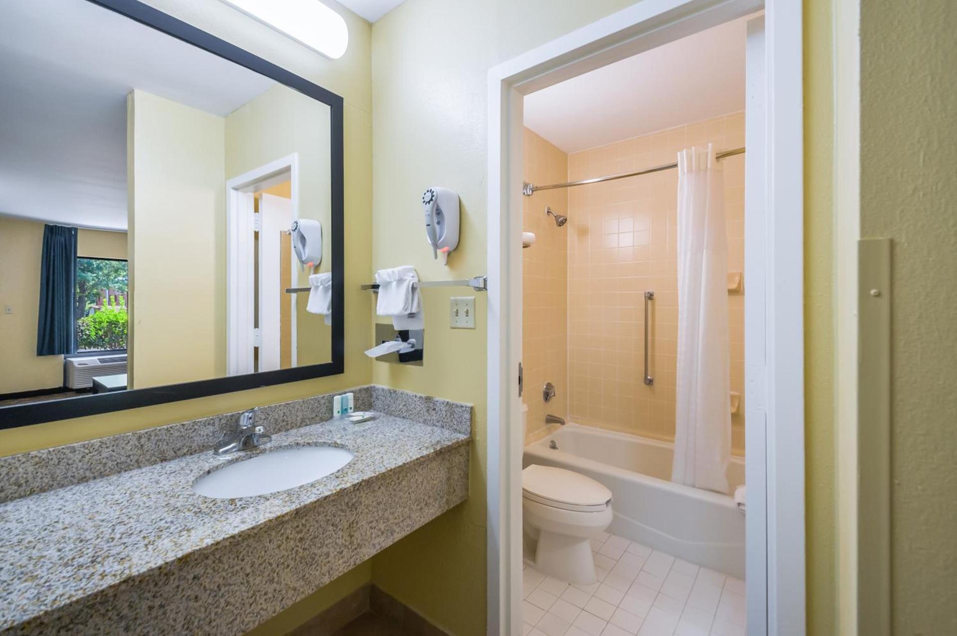 Quality Inn Fredericksburg-Central Park Area photo 41