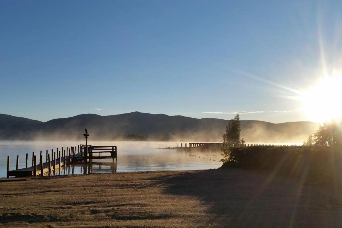 Waters Edge Lodge photo 65