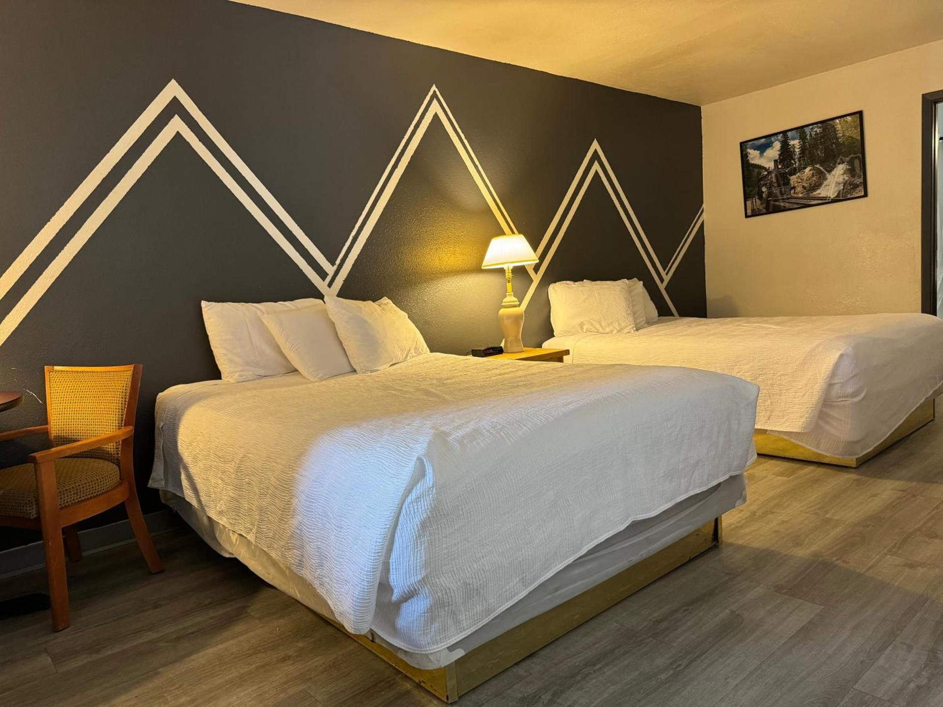The Junction Hotel and Hostel photo 25