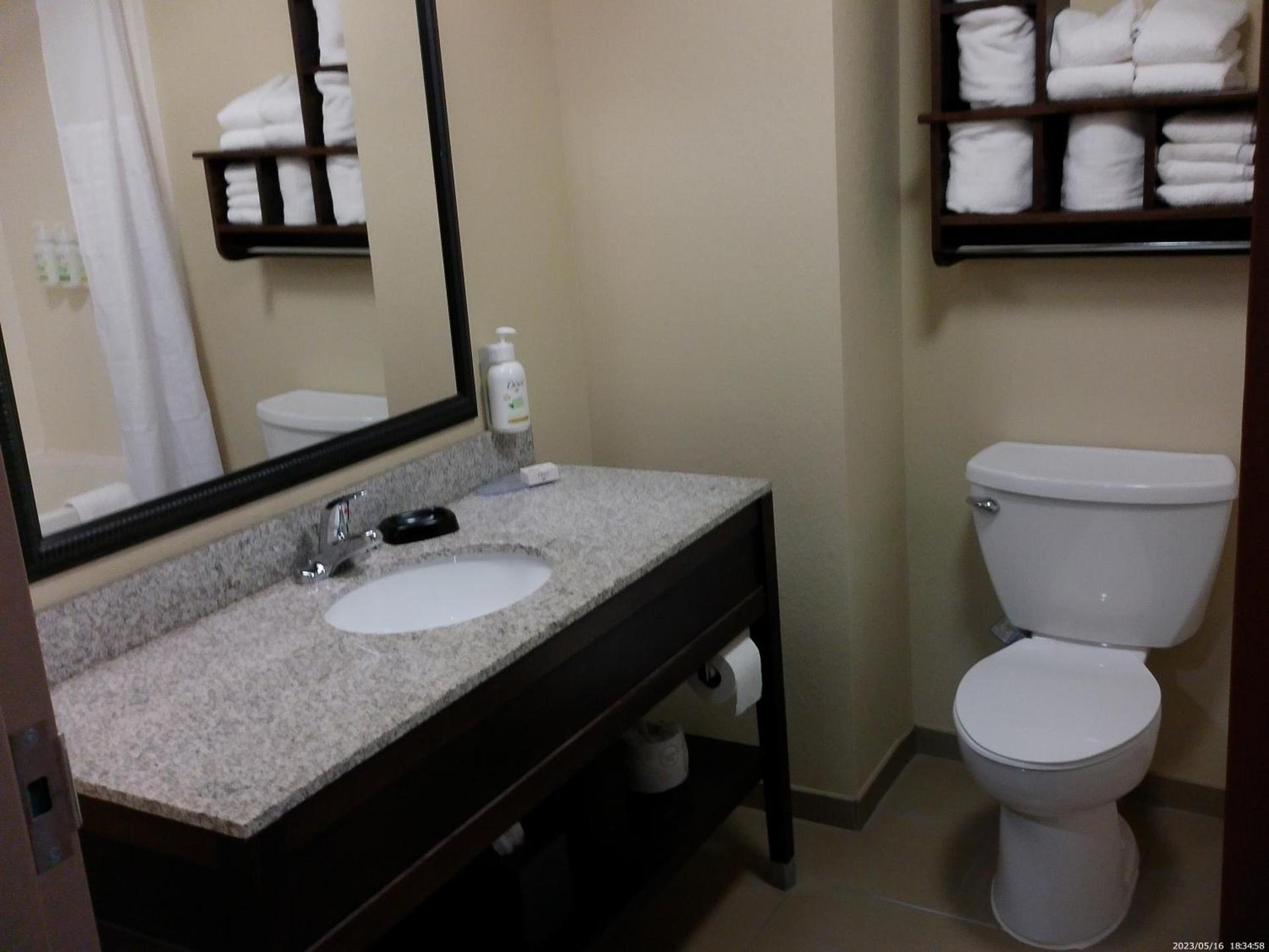 Wingate by Wyndham Buckhannon photo 32