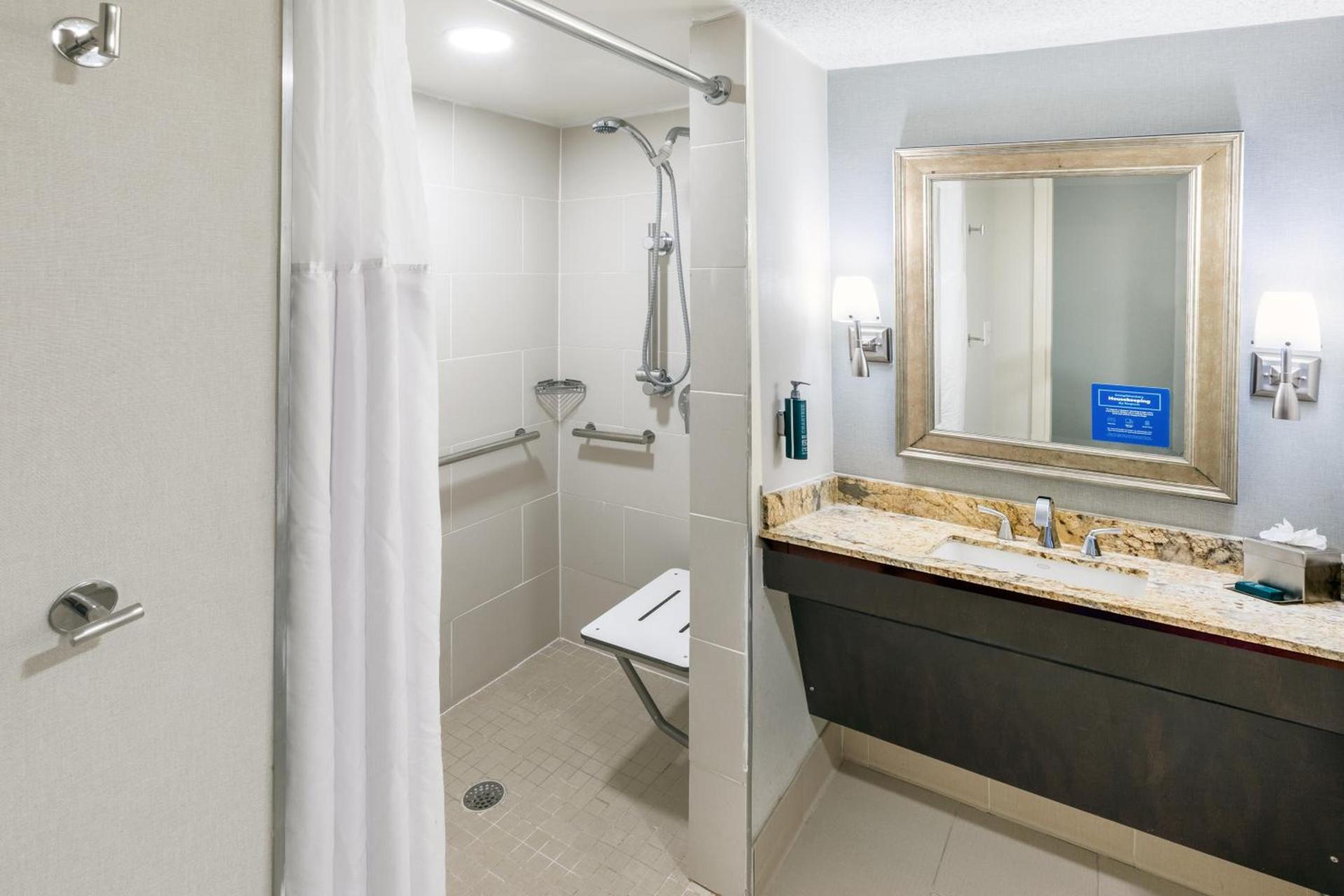 DoubleTree by Hilton Tulsa Downtown photo 6
